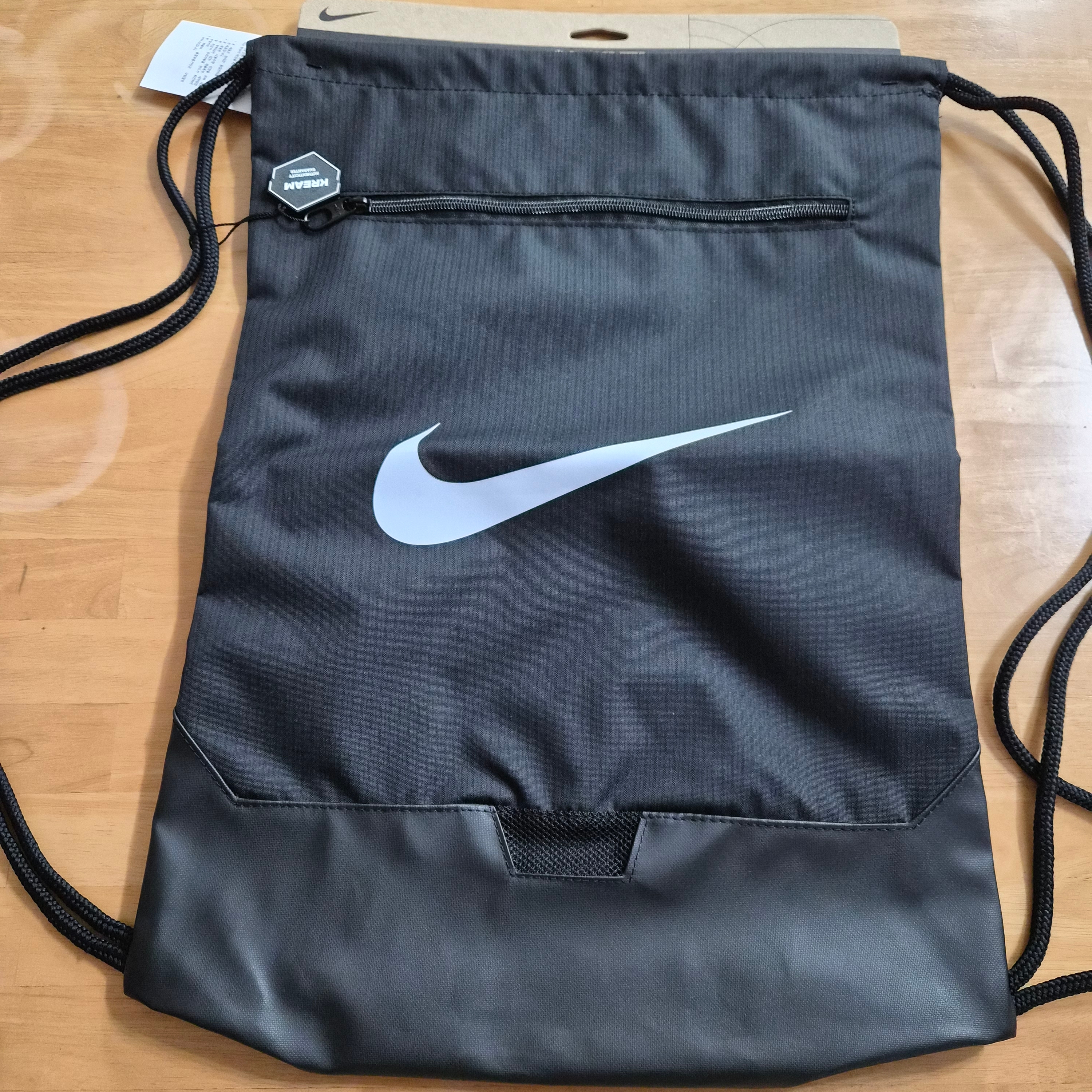 Nike Brasilia 9.5 Training Gym Sack 18L Black 착용 스타일