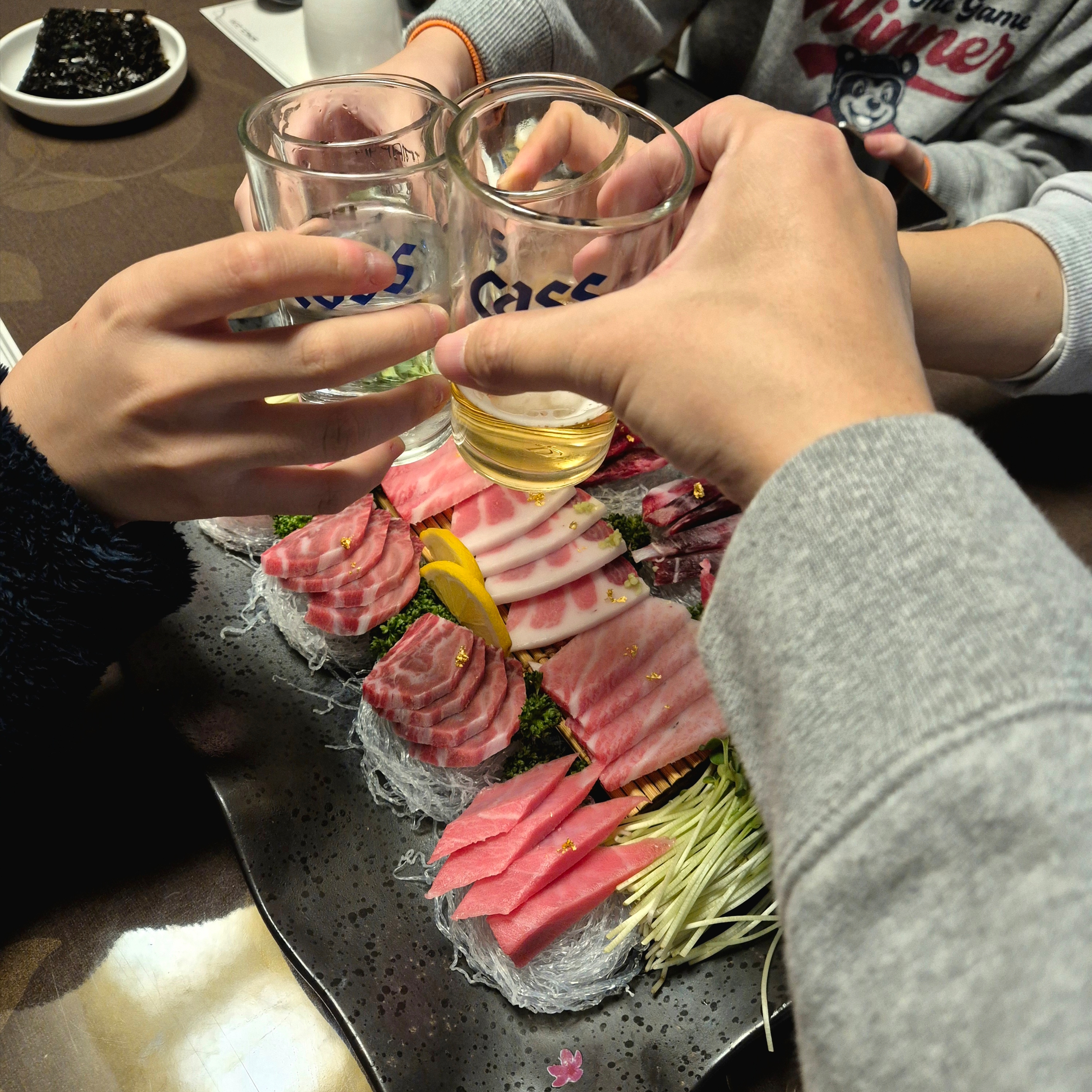 Nike Air Force 1 '07 WB Flax, Nike Solo Swoosh Fleece Open Hem Pants Dark Grey Heather Light Smoke Grey - Asia 착용 스타일 - 6