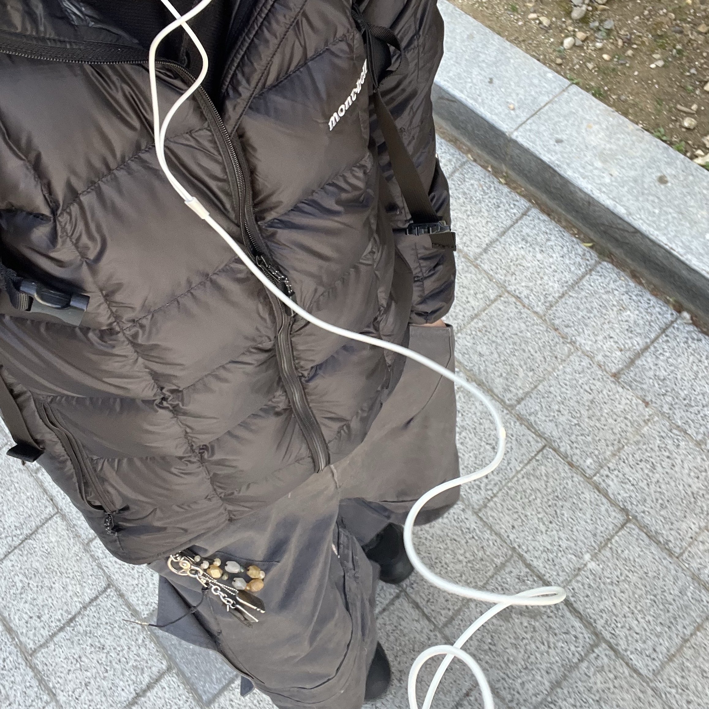 Montbell Superior Down Jacket Black 착용 스타일 - 5