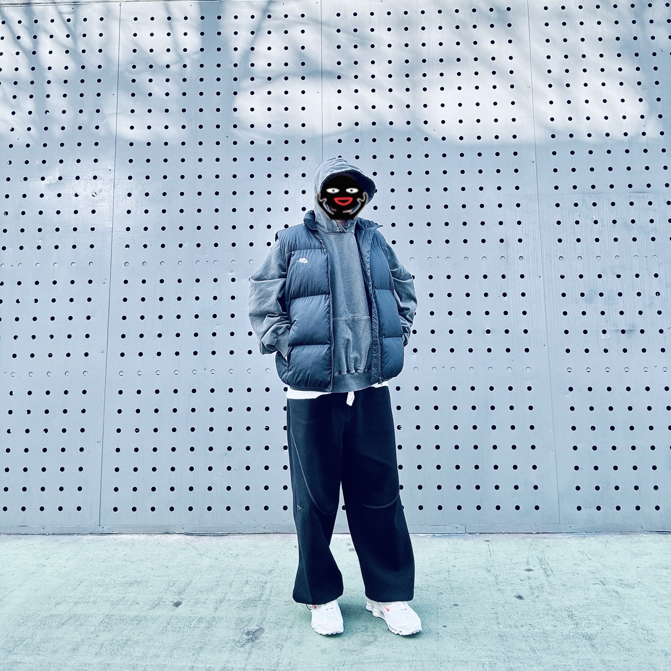 Undermycar Mu.08 Anti Fxxking Logo Play Oversized Pigment Hoodie Gray, Undermycar Mu.112 Original Logo Curve Line Stitch Bonded Sweat Pants Black 착용 스타일 - 2