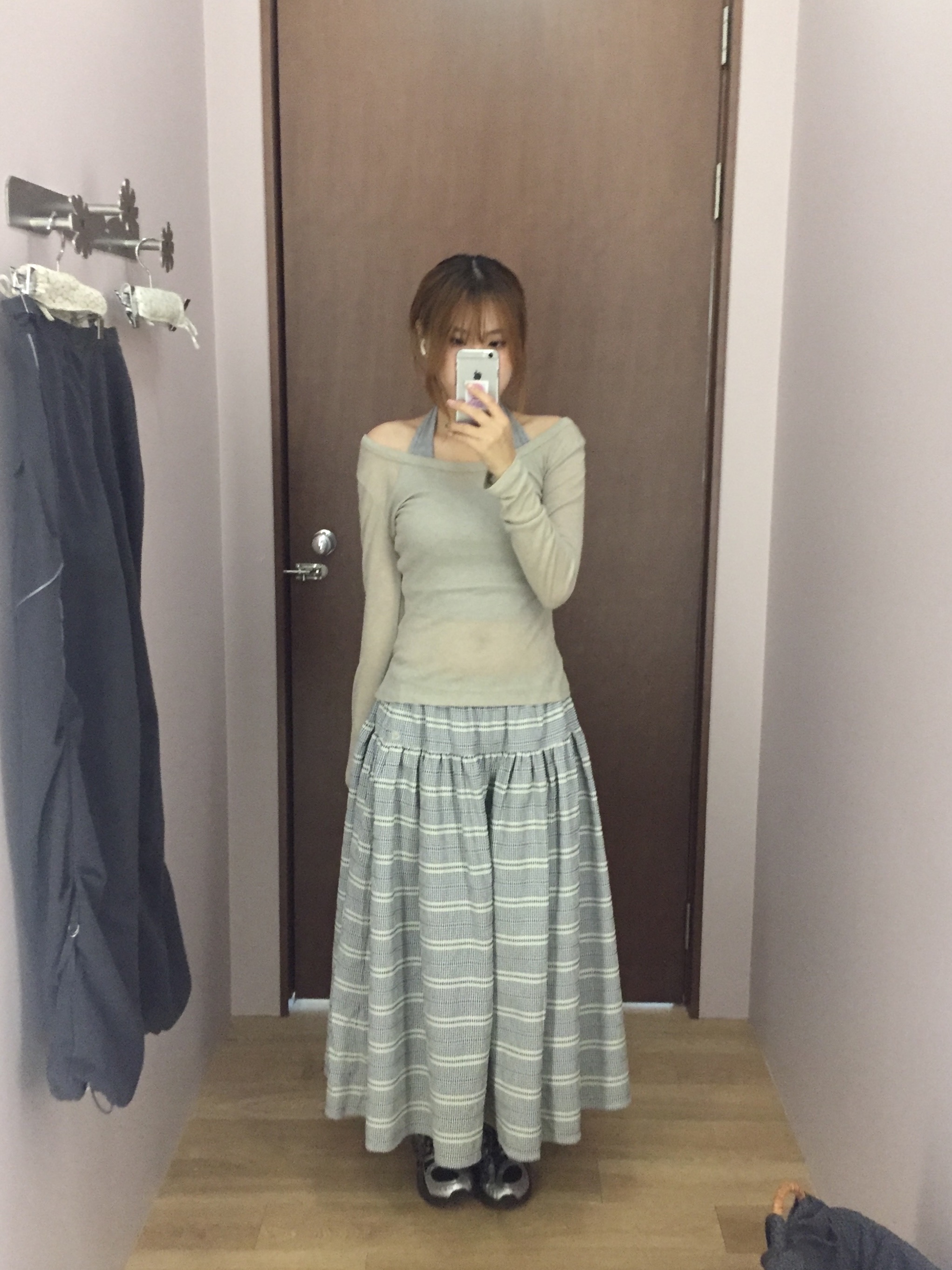 (W) Coyseio Wide Shirring Skirt Navy 착용 스타일 - 2