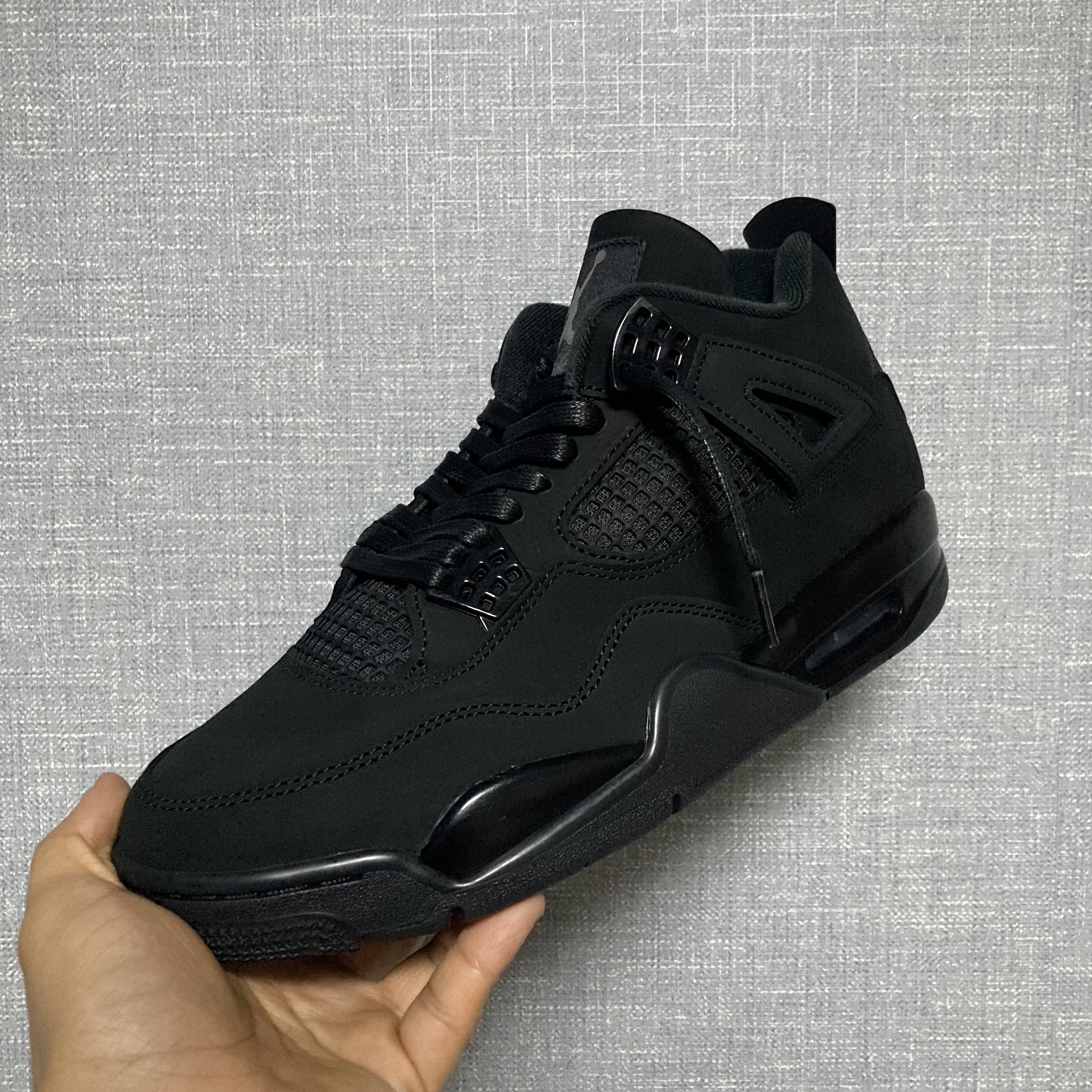 Jordan 4 Retro Black Cat 2025 착용 스타일