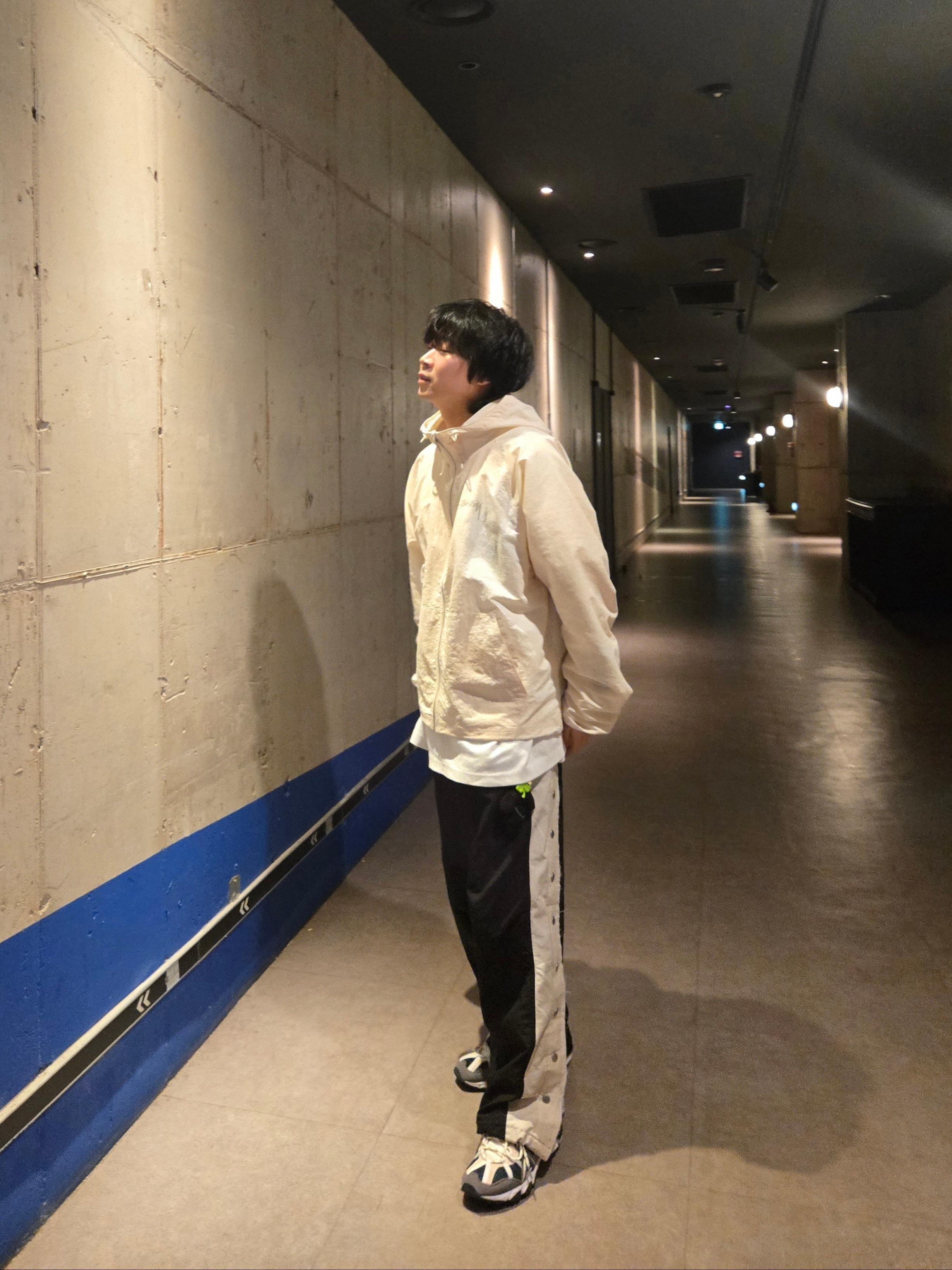 Stussy Wave Dye Beach Shell Jacket Bone, Asics Gel-Sonoma 15-50 French Blue 착용 스타일 - 2