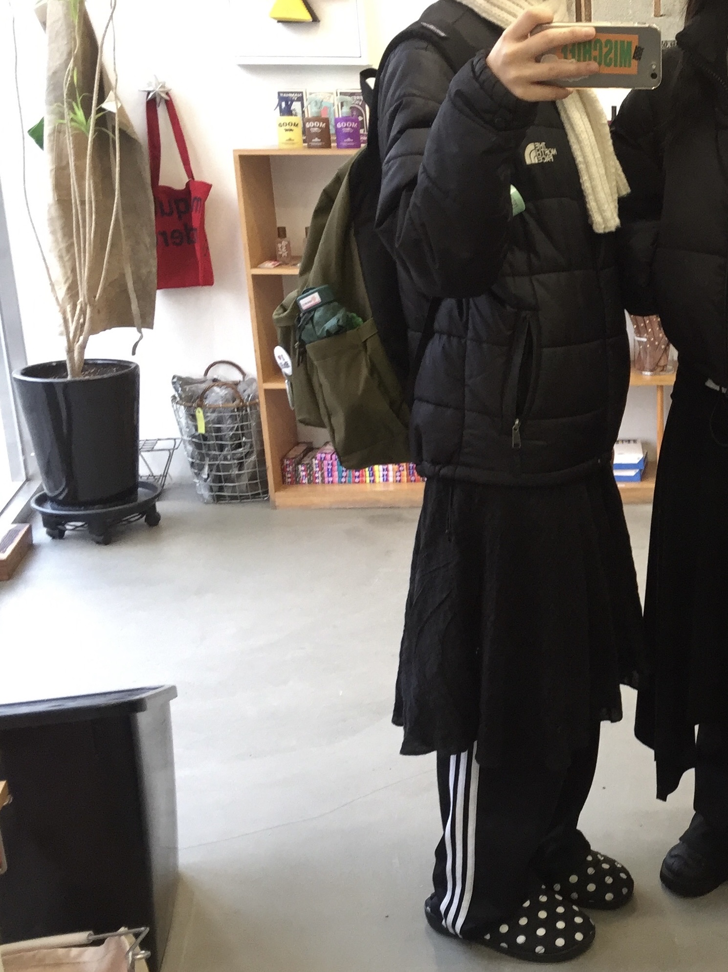 Adidas Adicolor Baggy Fit Firebird Track Pants Black - KR Sizing, Subu Permanent F-Line Dots 착용 스타일