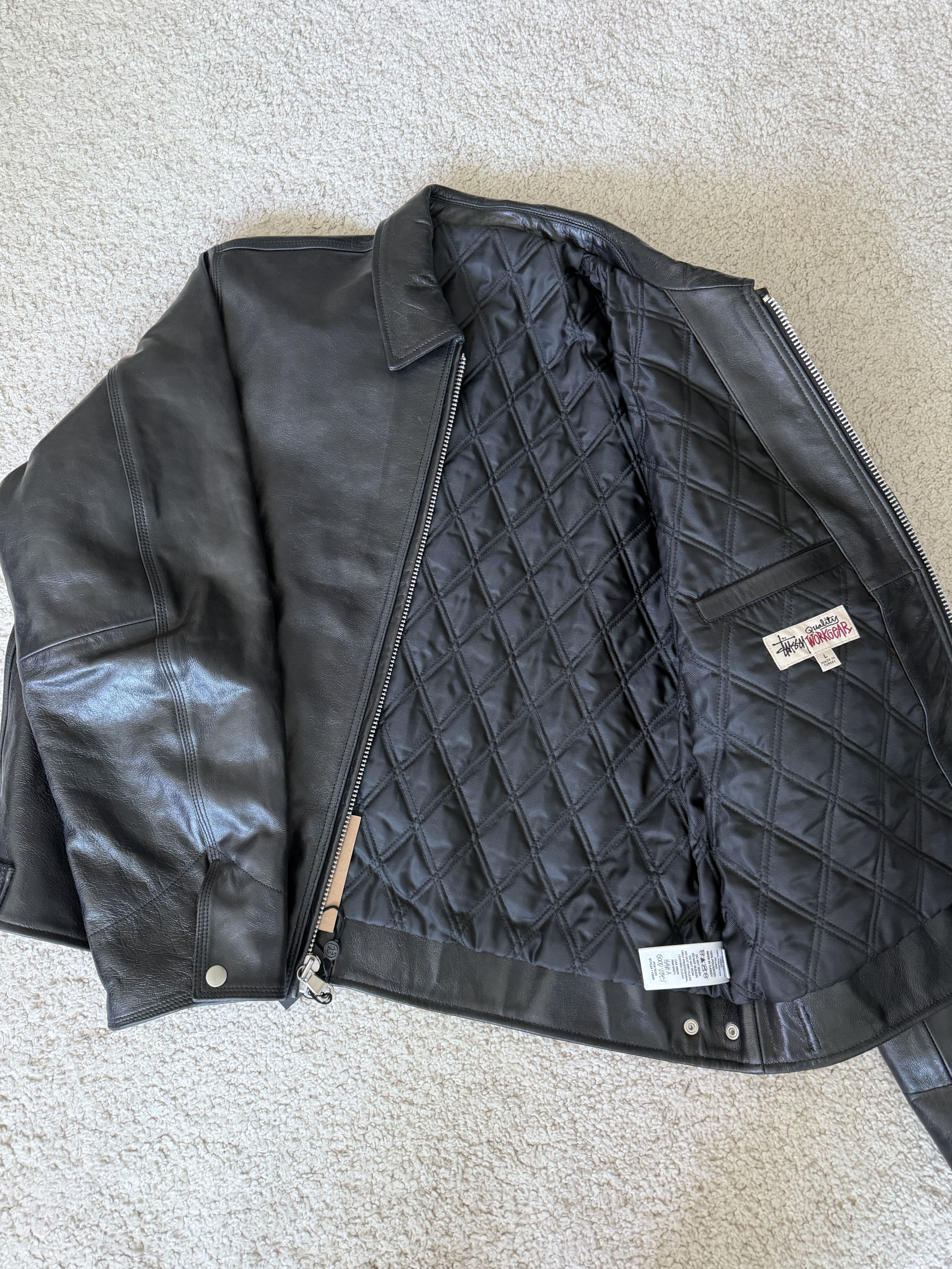 Stussy Leather Garage Jacket Black 착용 스타일 - 2