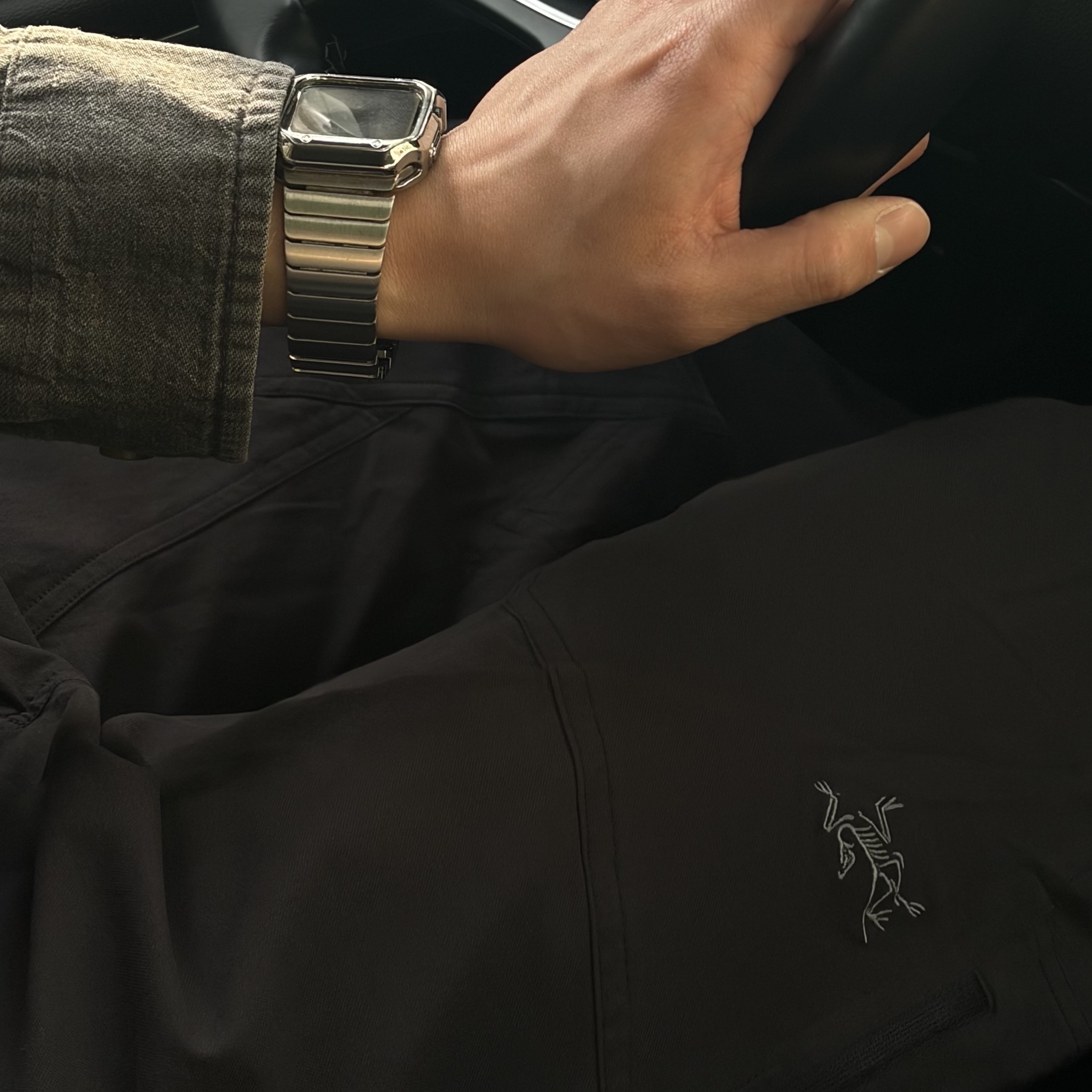 Arc'teryx Cronin Cotton Pants Black 착용 스타일