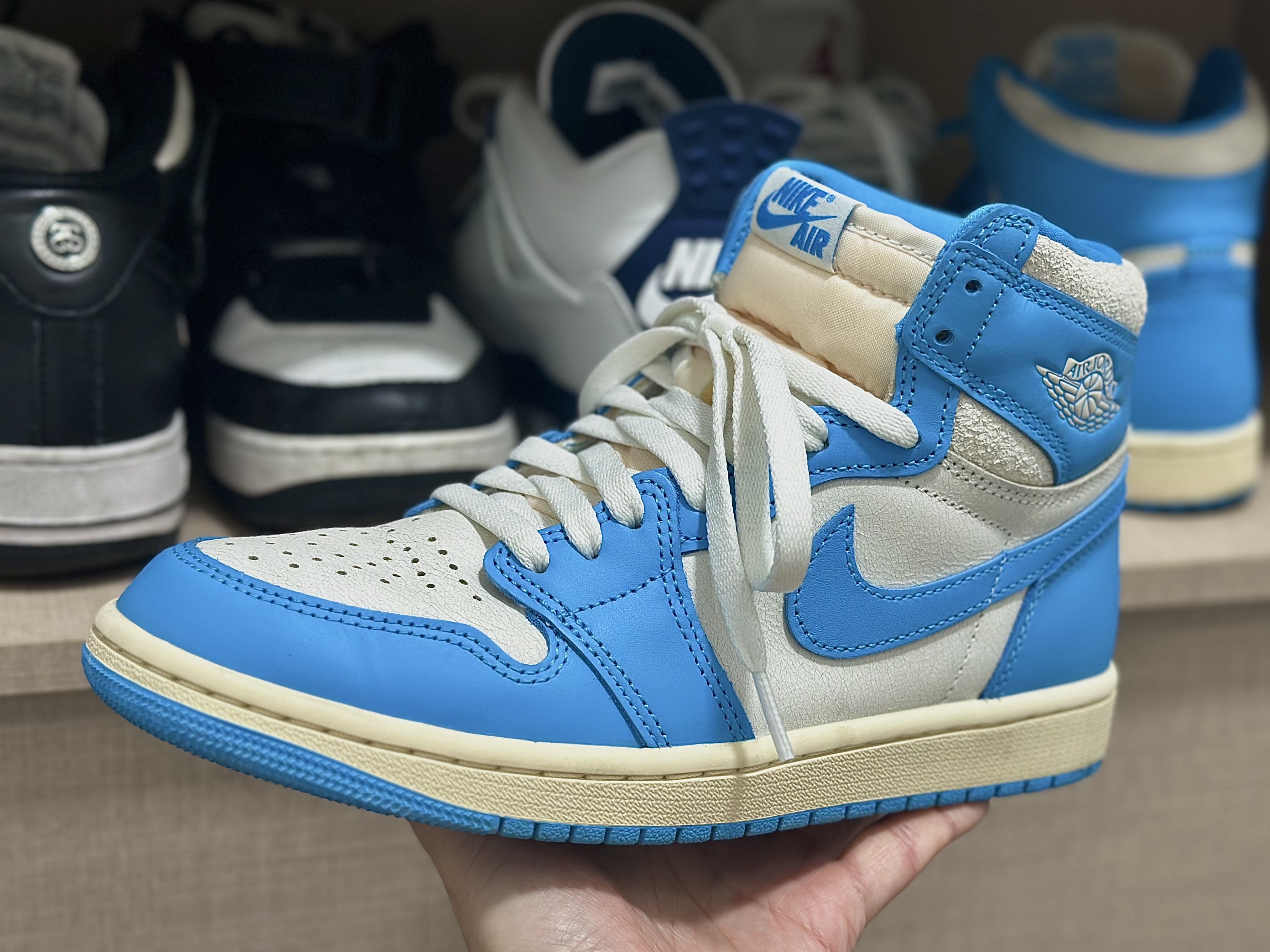 Jordan 1 Retro High OG UNC Reimagined 착용 스타일