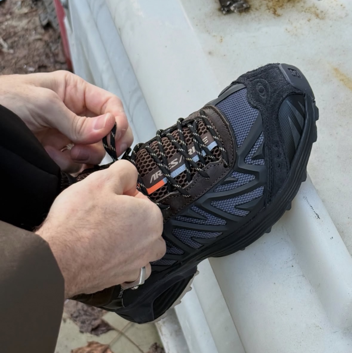 Salomon x Aries XT-Whisper Black Earth Brown 착용 스타일 - 2
