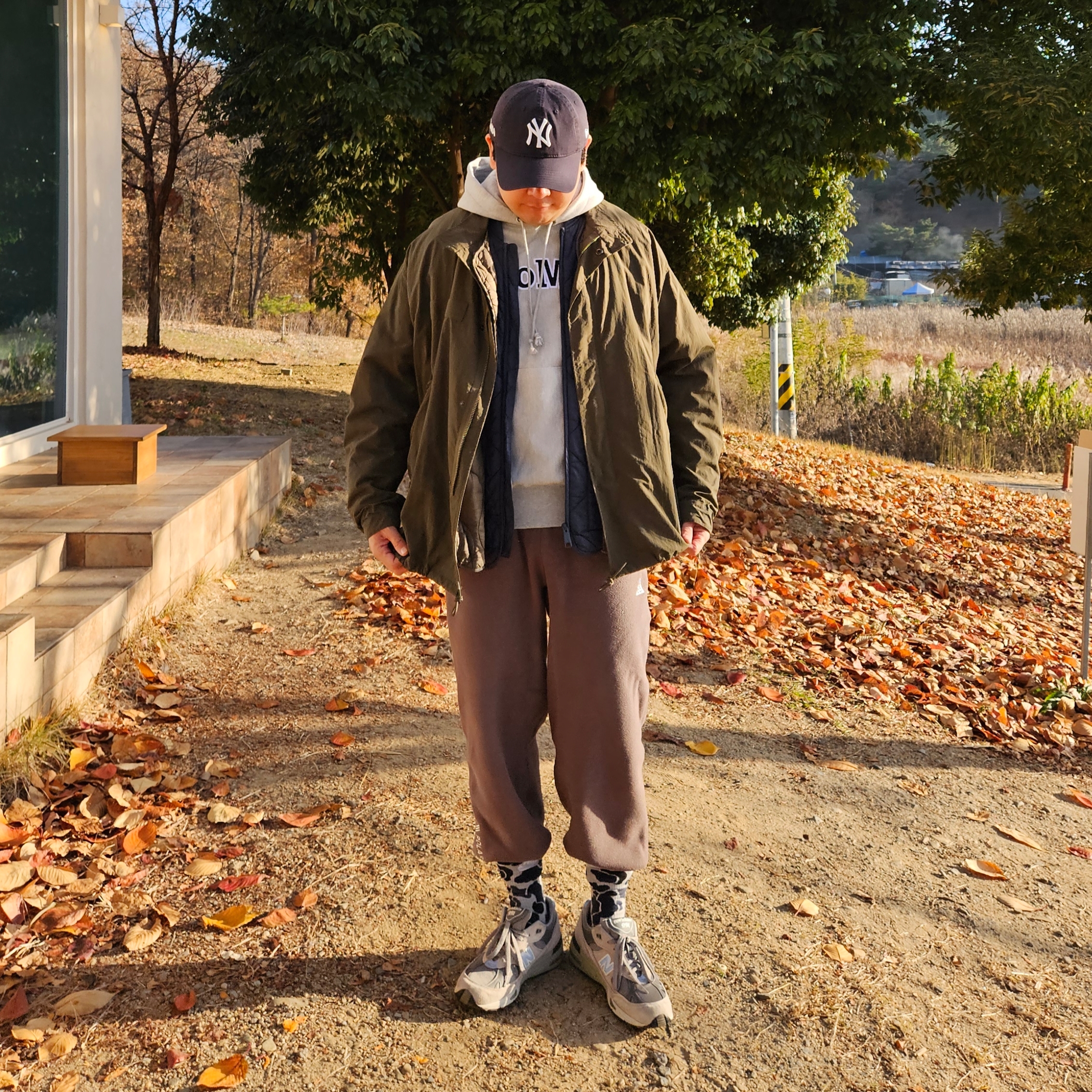 New Balance 991 Made in UK Grey, Nike ACG Polartec Wolf Tree Pants Ironstone - Asia 착용 스타일 - 2
