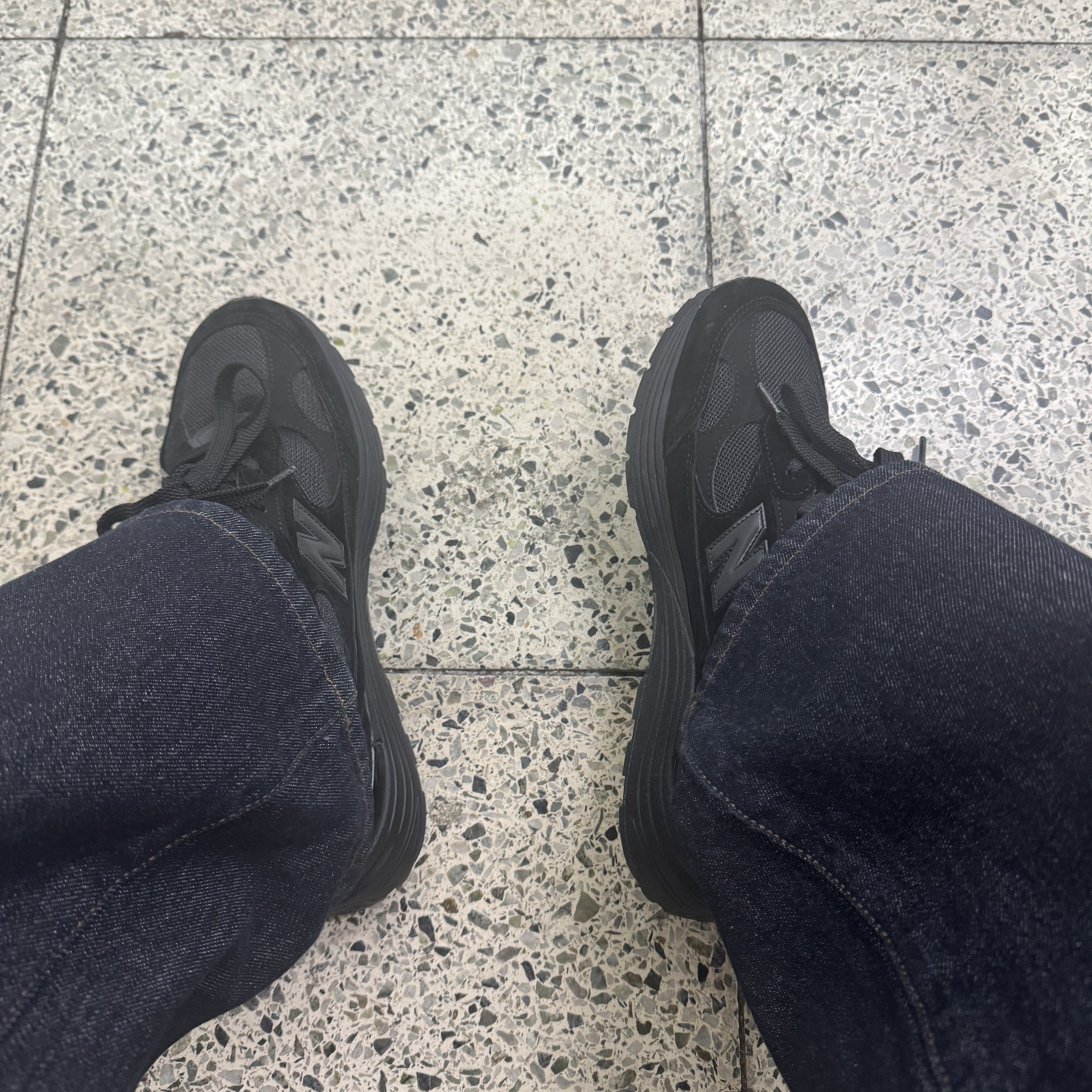 New Balance 992 Made in USA Core Black 착용 스타일