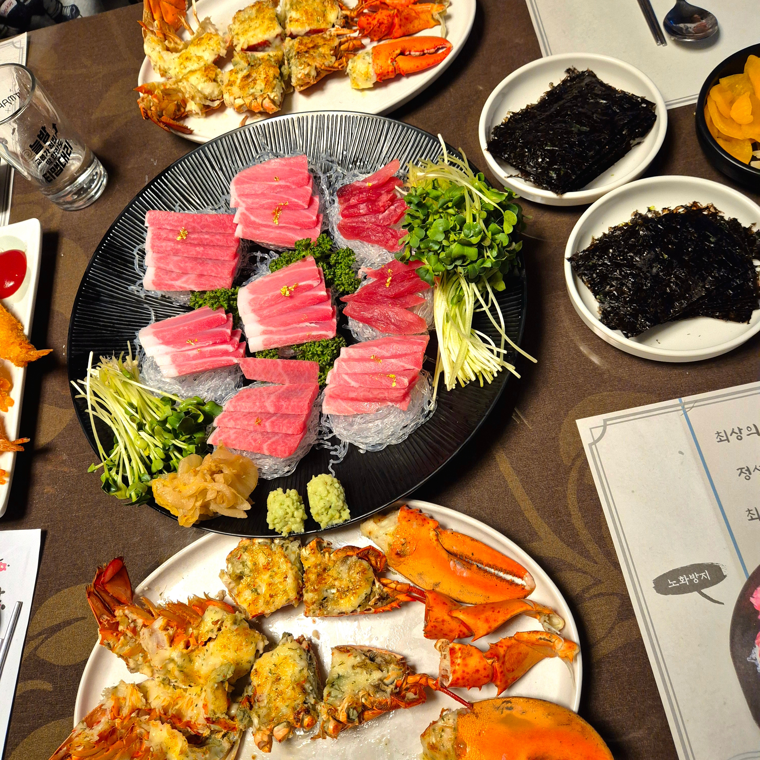 Nike Air Force 1 '07 WB Flax, Nike Solo Swoosh Fleece Open Hem Pants Dark Grey Heather Light Smoke Grey - Asia 착용 스타일 - 7