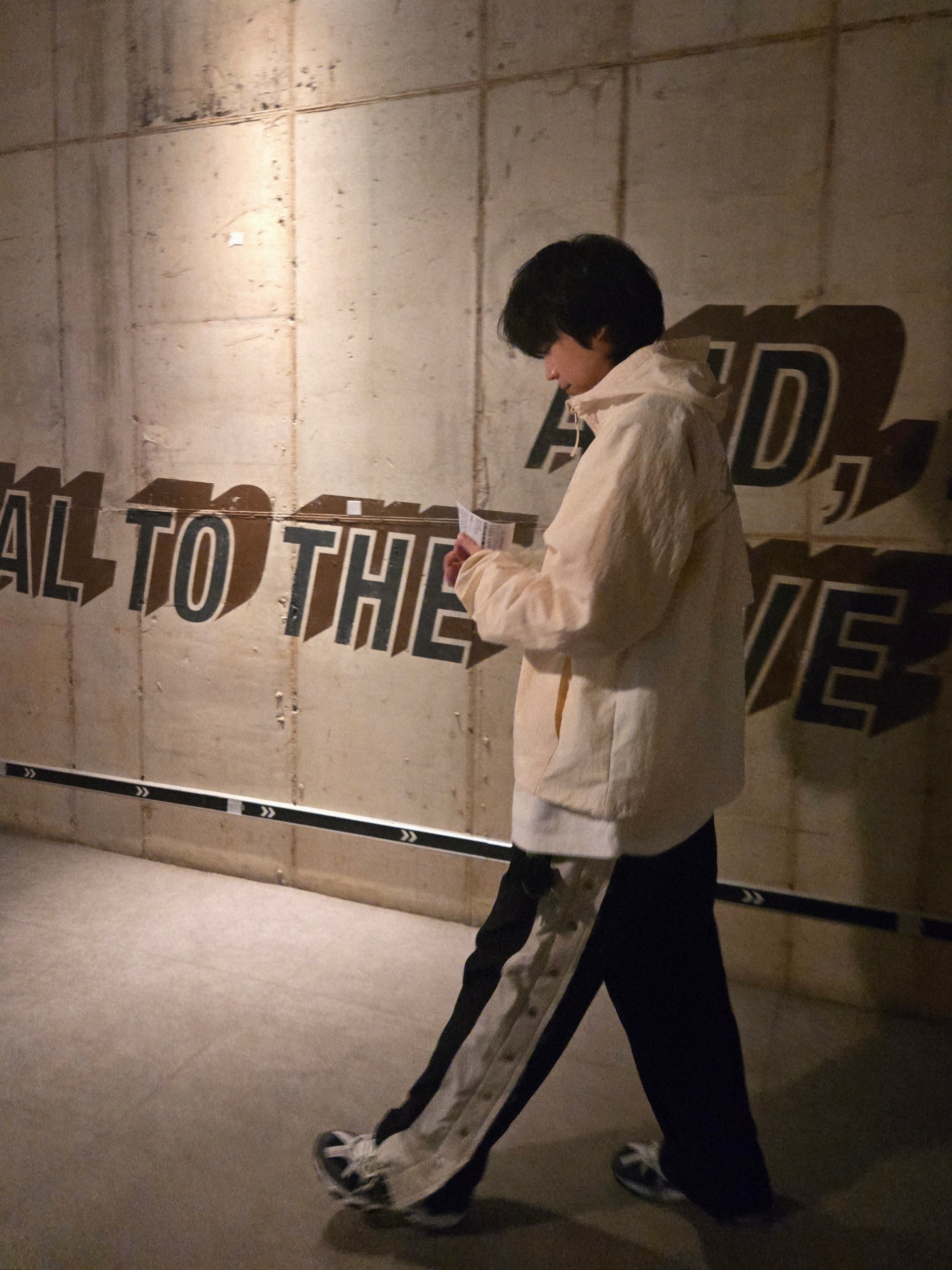 Stussy Wave Dye Beach Shell Jacket Bone, Asics Gel-Sonoma 15-50 French Blue 착용 스타일 - 3