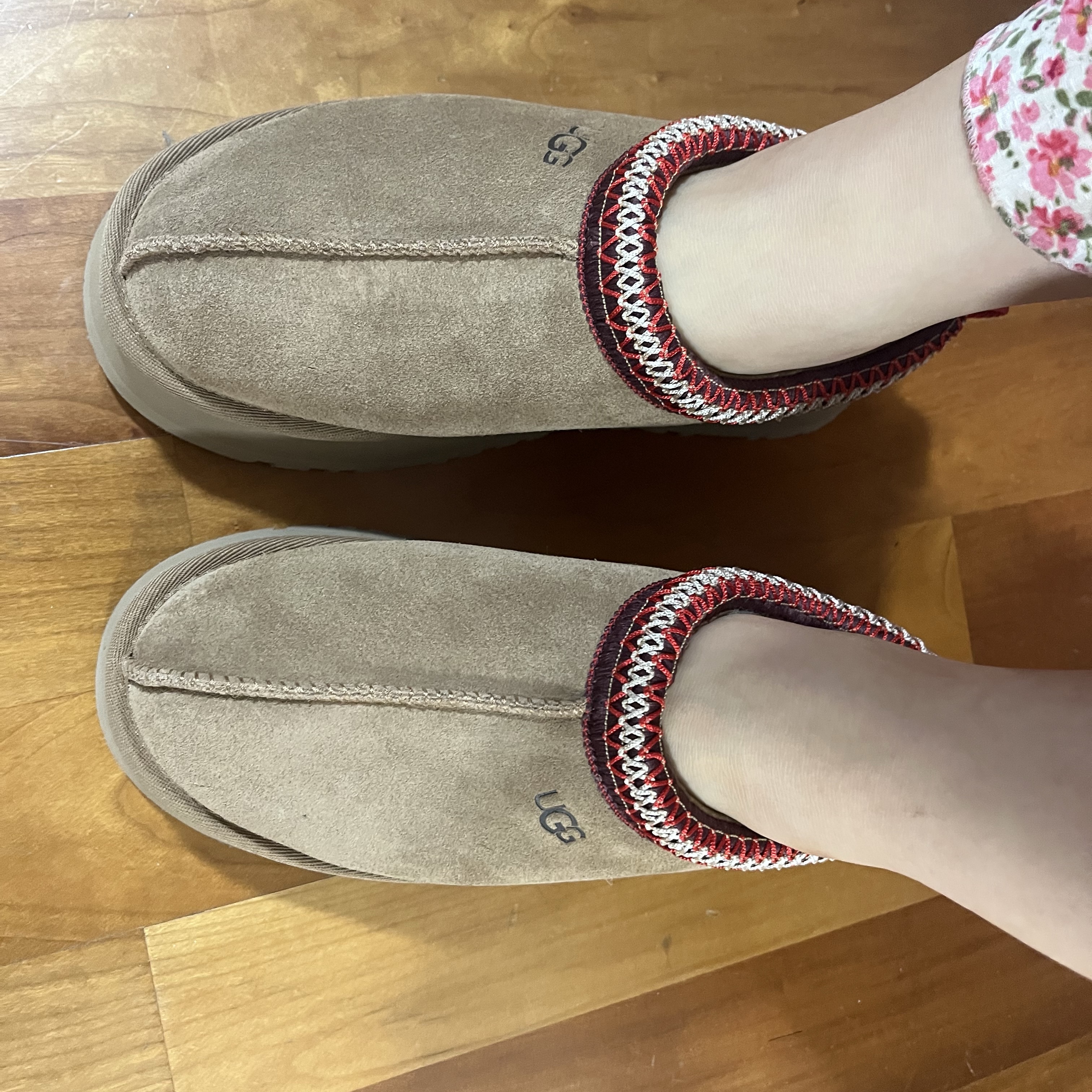 (W) UGG Tazz II Chestnut 착용 스타일