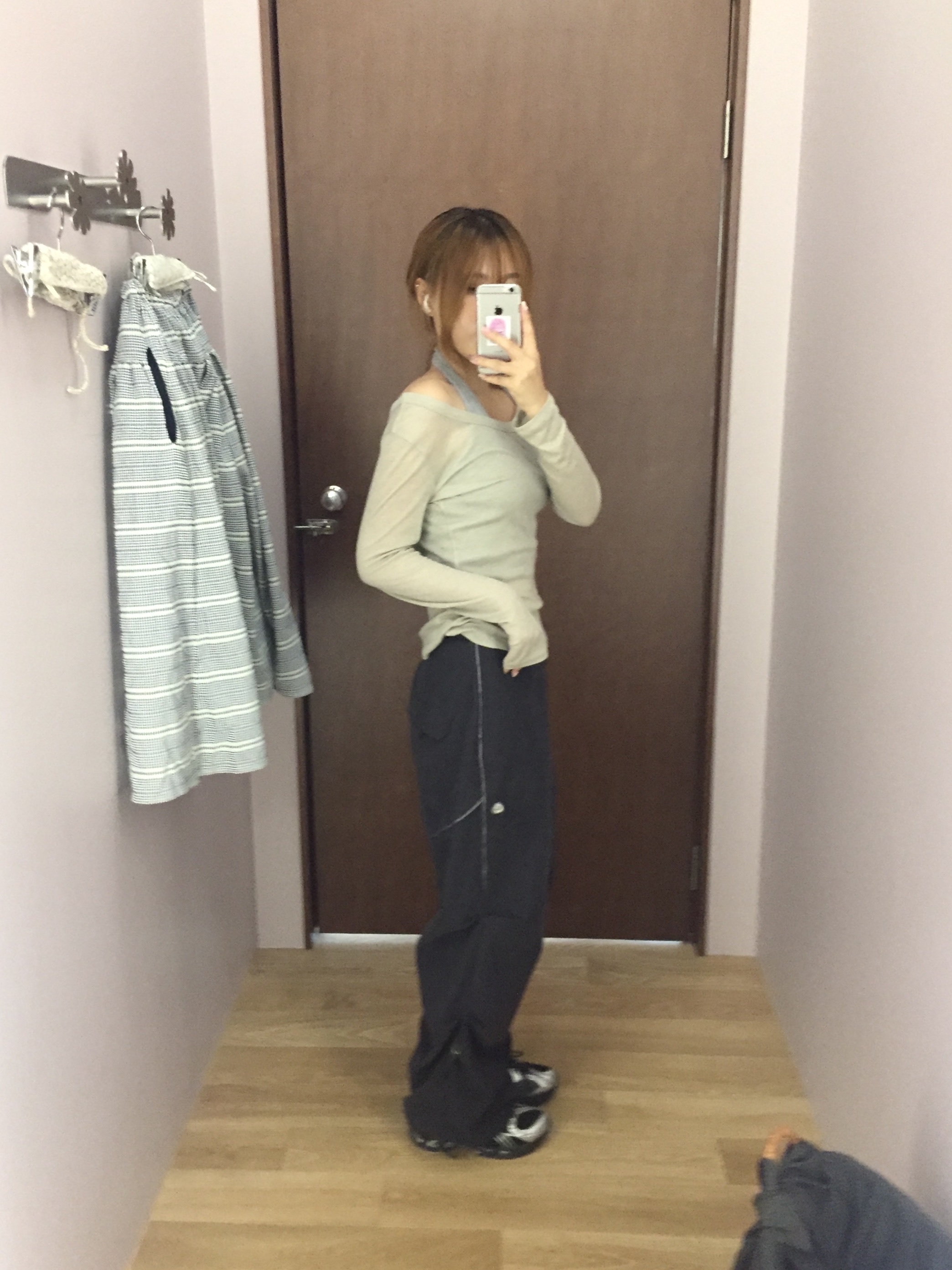 (W) Coyseio Strap Line Pants Black 착용 스타일 - 1