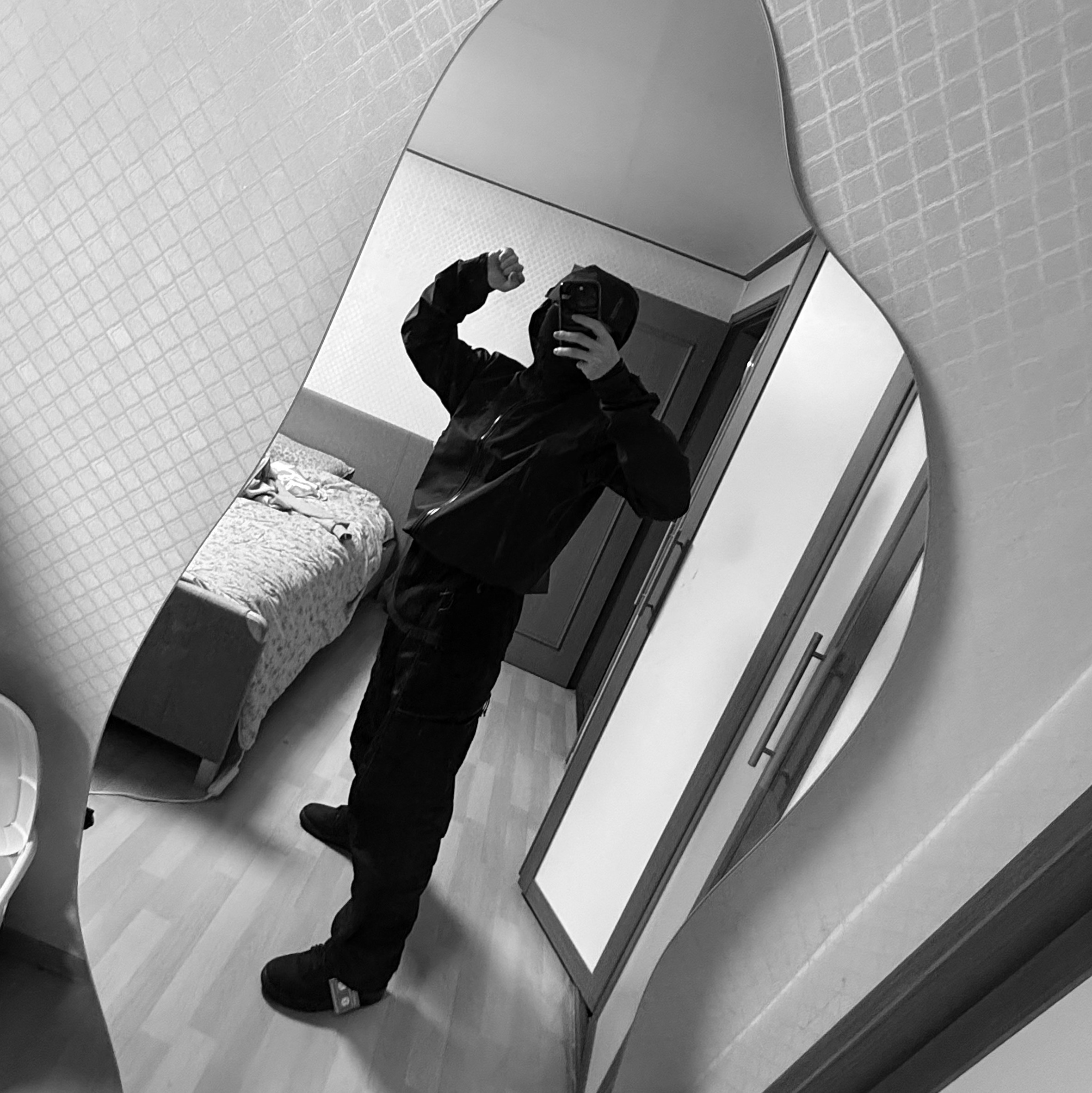 Arc'teryx Beta Jacket Black, Jordan 4 Retro Black Cat 2025 착용 스타일 - 4