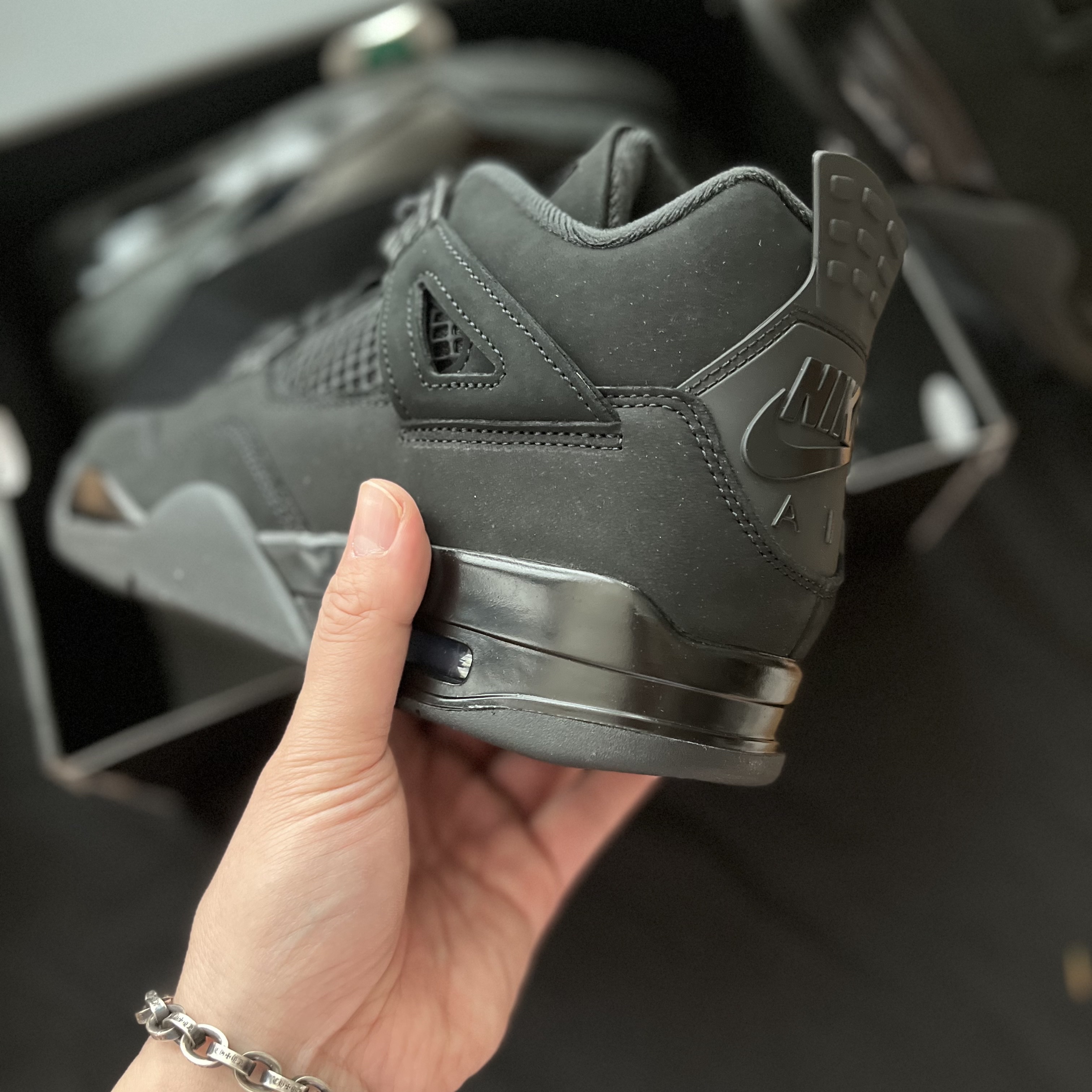 Jordan 4 Retro Black Cat 2025 착용 스타일 - 2