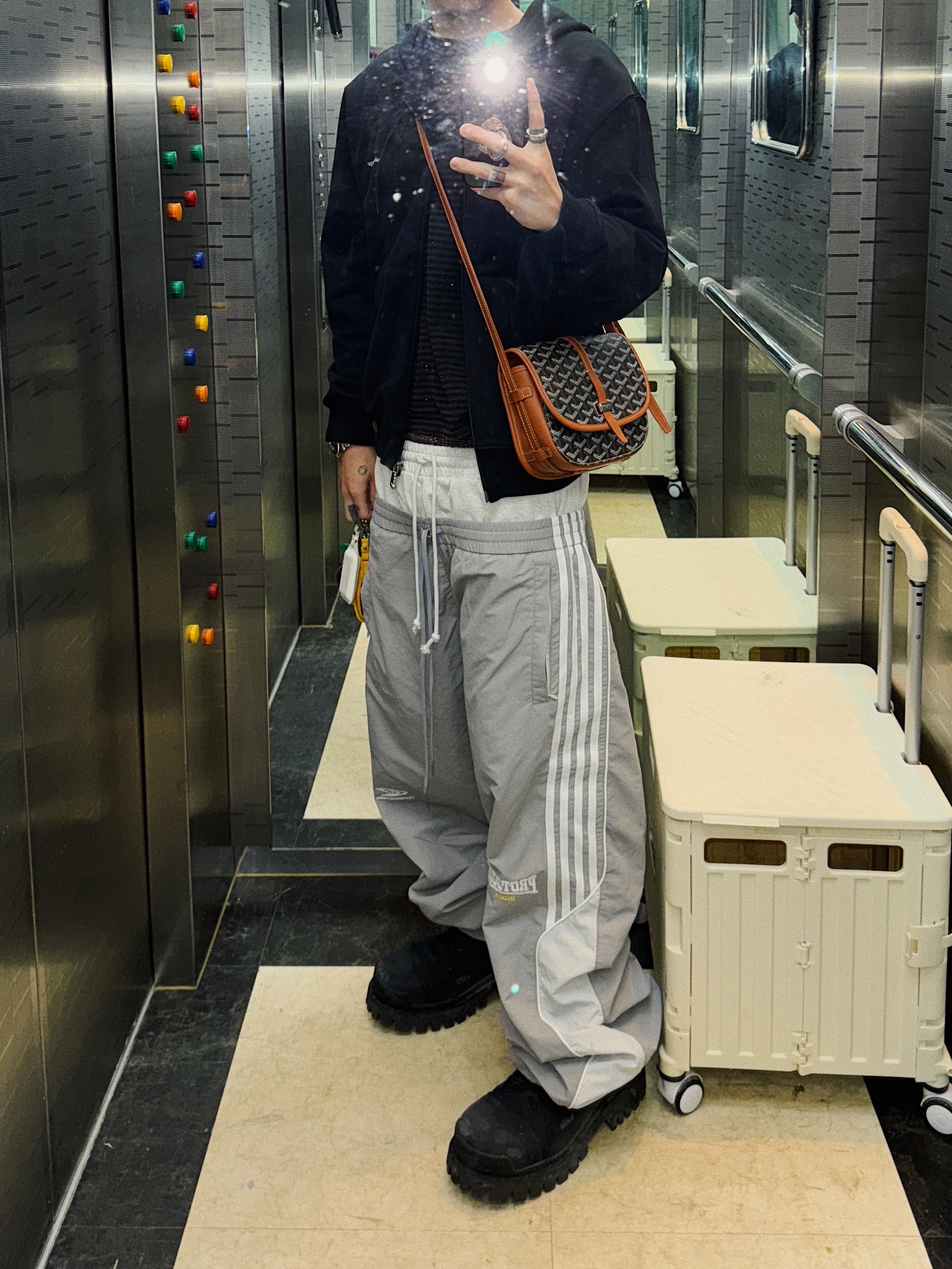 Balenciaga Combat Strike 20mm Boots Black, Protocol Index 3 Layered Track Pants Grey 착용 스타일 - 6