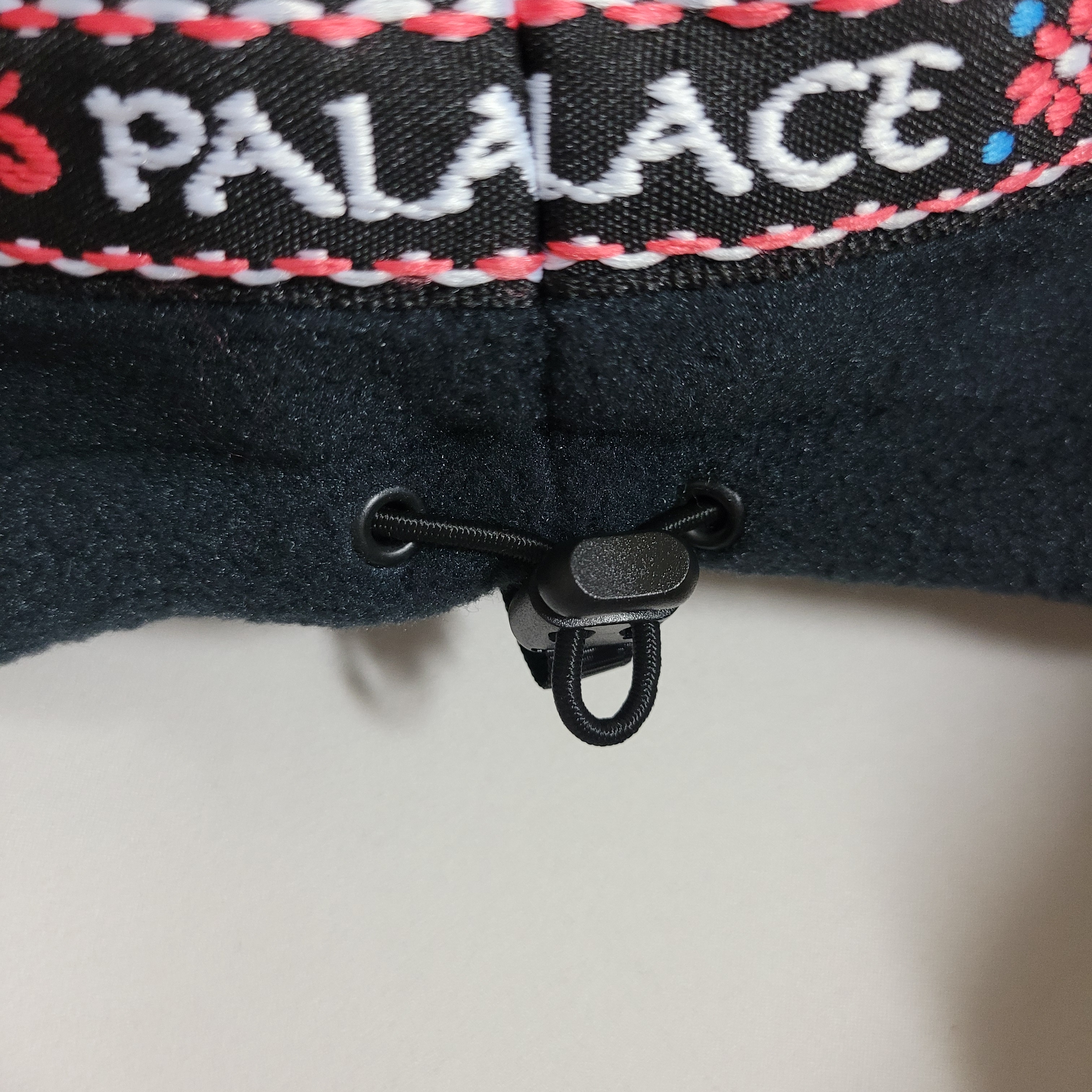 Palace Polartec OM Earflap Beanie Black - 25FW 착용 스타일 - 2