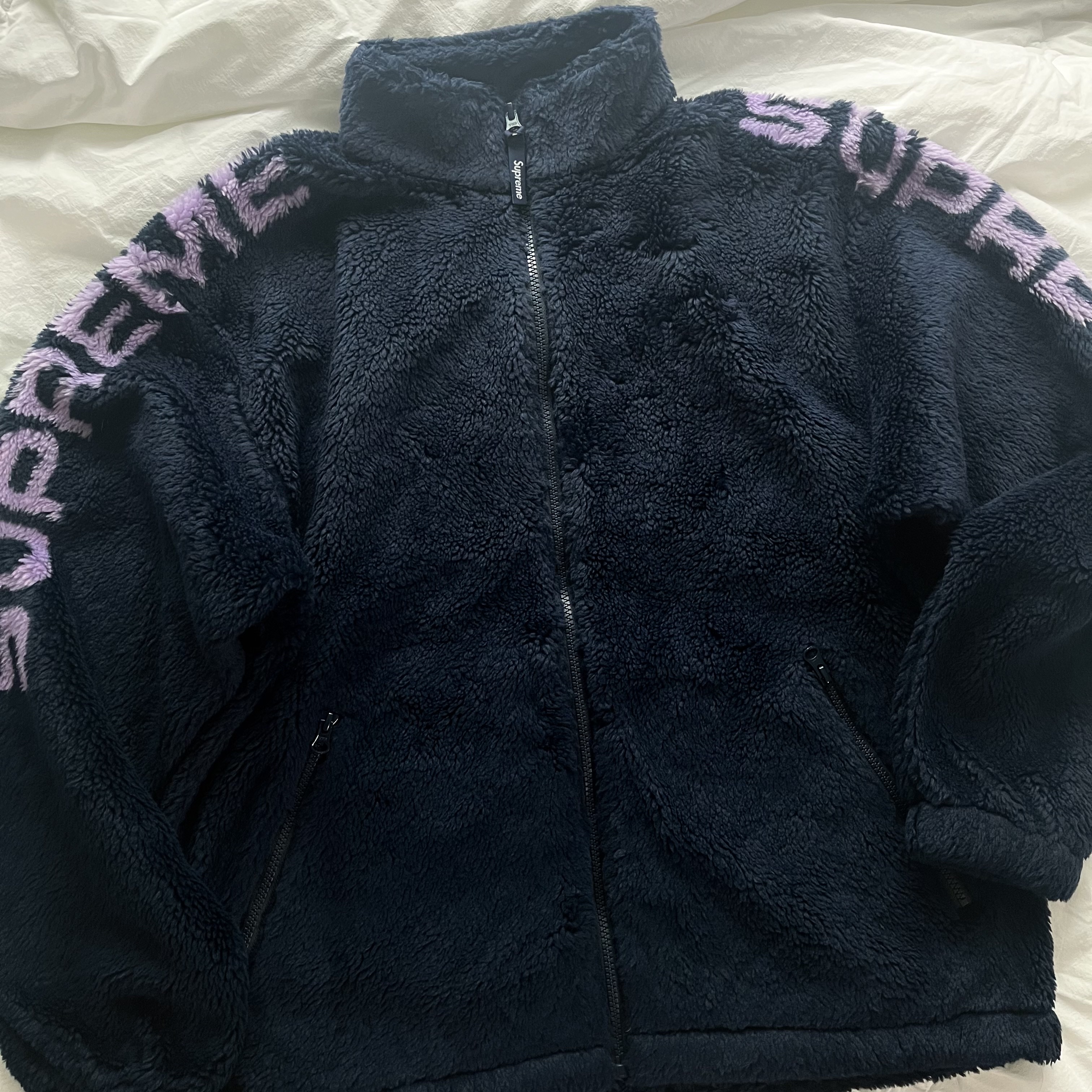 Supreme Shoulder Logo Fleece Jacket Navy - 25SS 착용 스타일 - 2