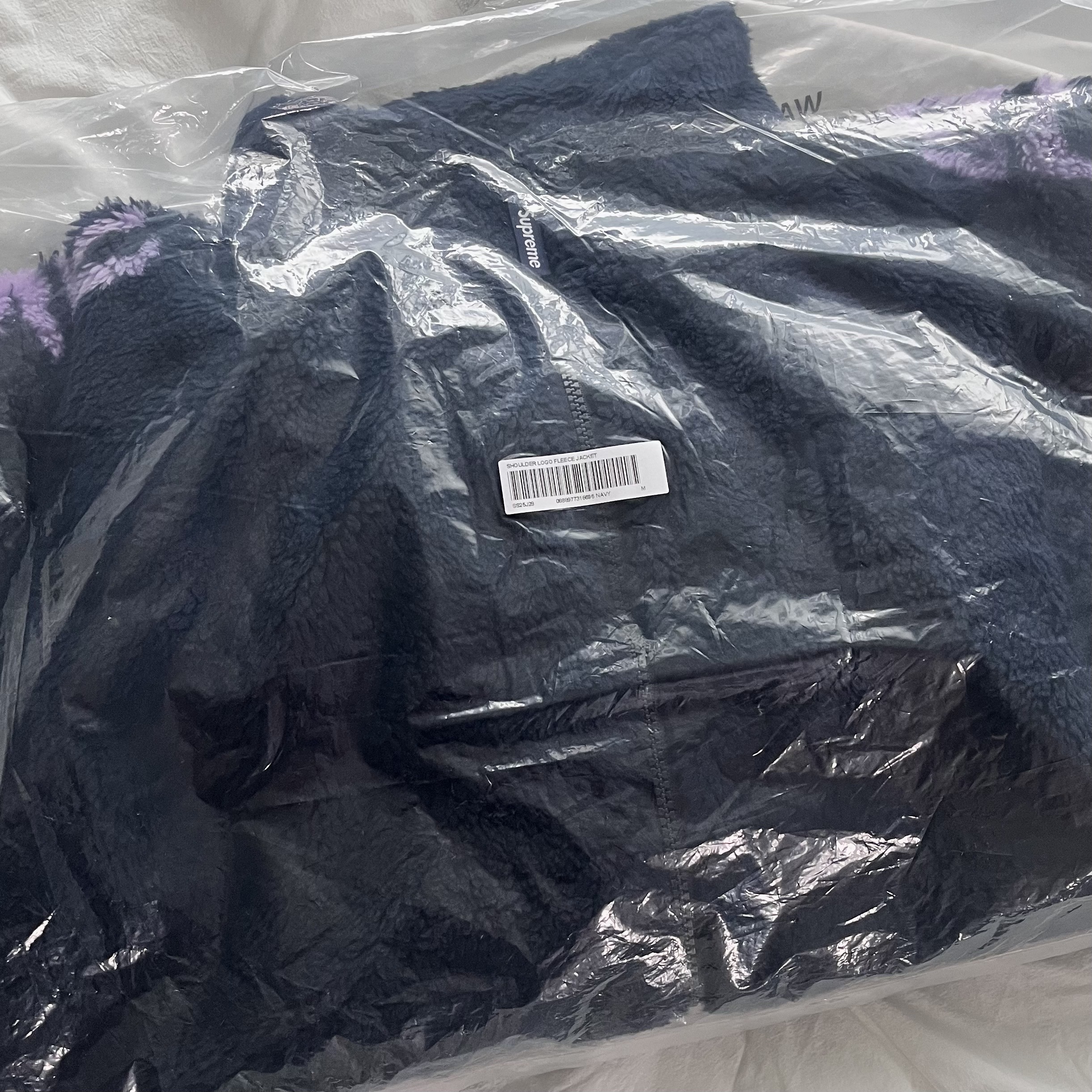 Supreme Shoulder Logo Fleece Jacket Navy - 25SS 착용 스타일 - 1