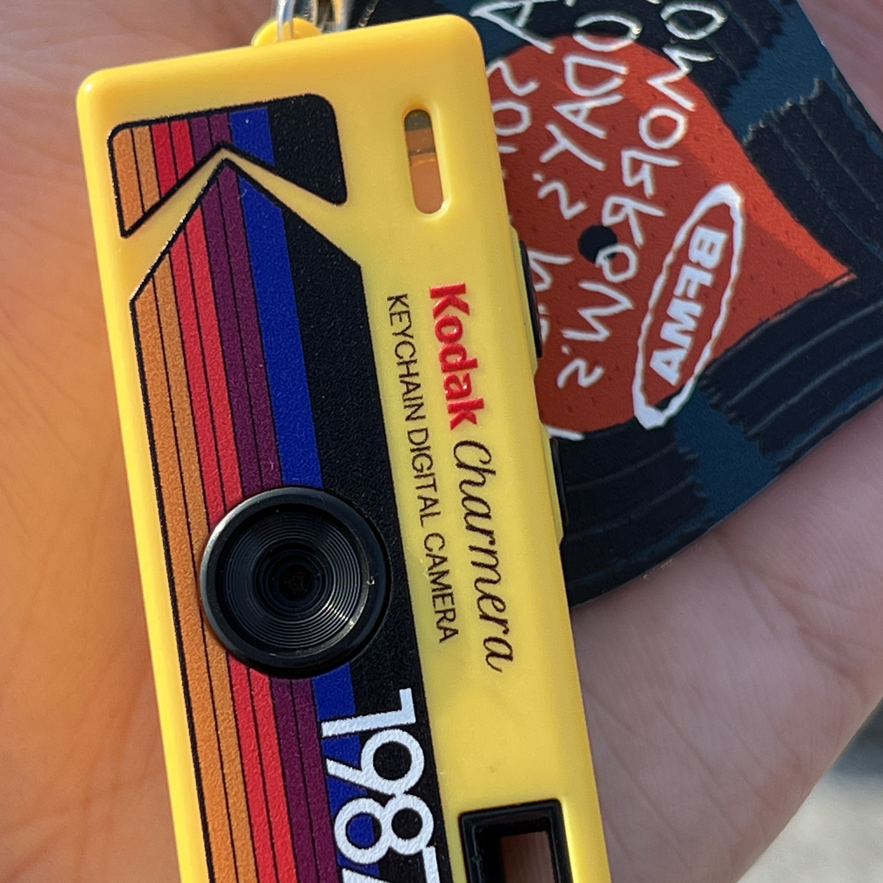 Kodak Charmera Key Chain Film Camera Sealed Case (1 Blind Box) 착용 스타일