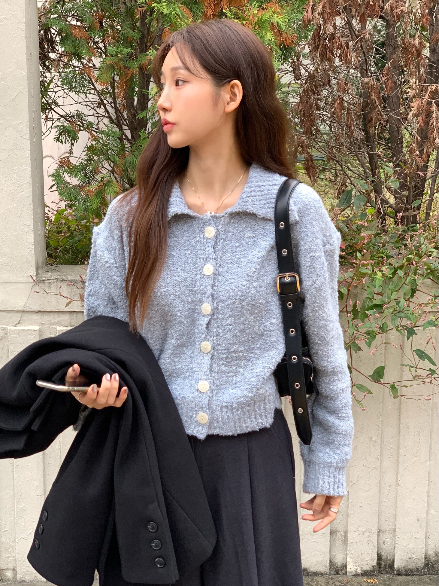 Matin Kim Madeleine Round Bag Black, (W) Hermes Pop H Pendant Gold & Rose Dragee 착용 스타일