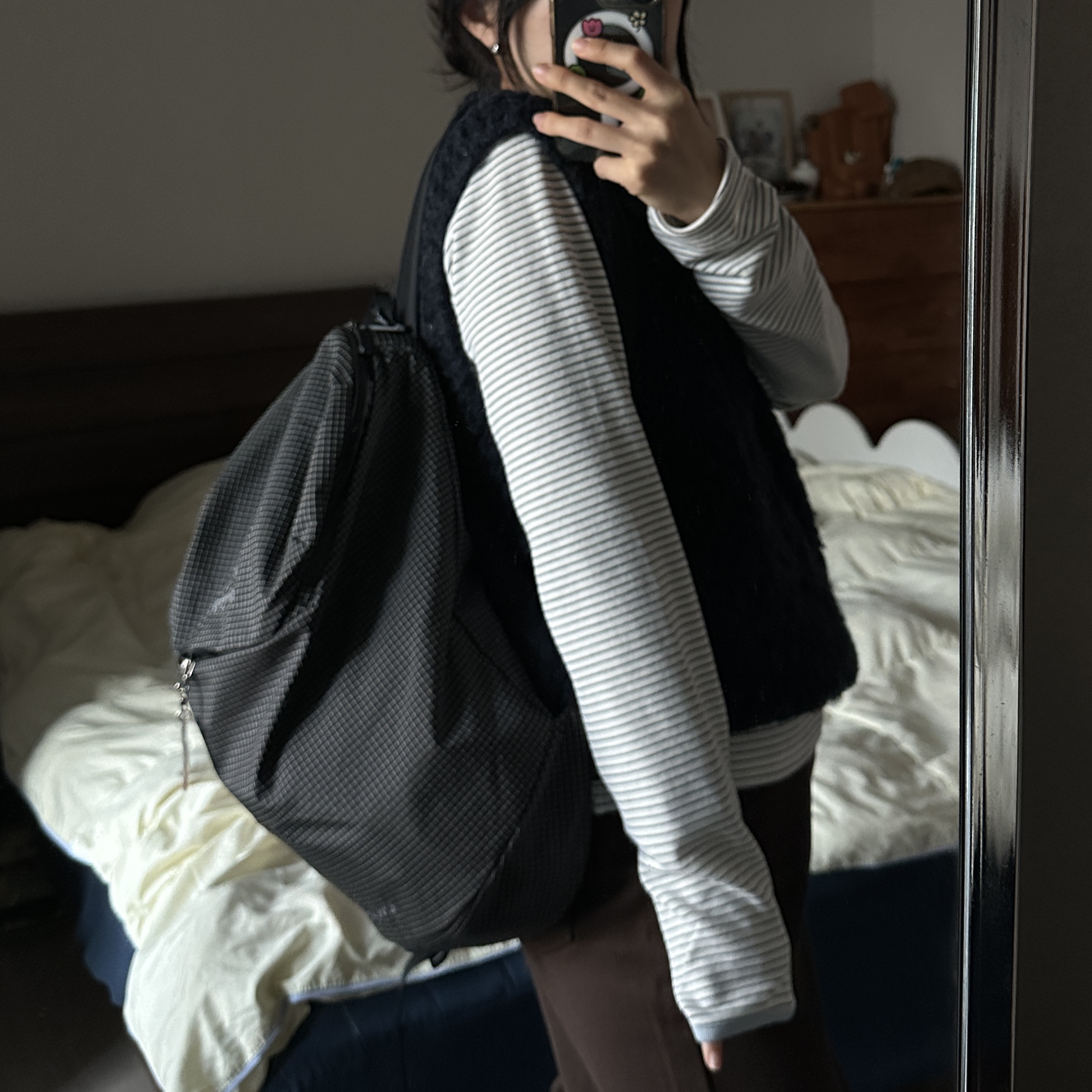 Arc'teryx Konseal 15 Backpack Black 착용 스타일 - 1
