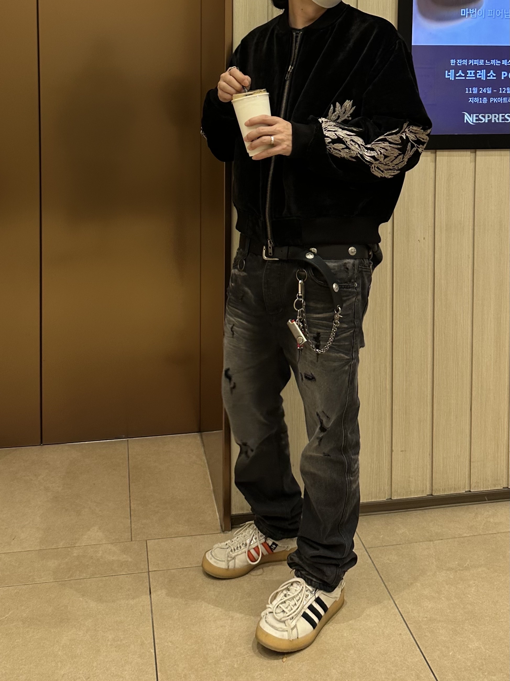 Undermycar Golden Laurel Embroidered Blouson Black - 25SS, Adidas x Song for the Mute Campus 80s Bliss Core Black 착용 스타일 - 3