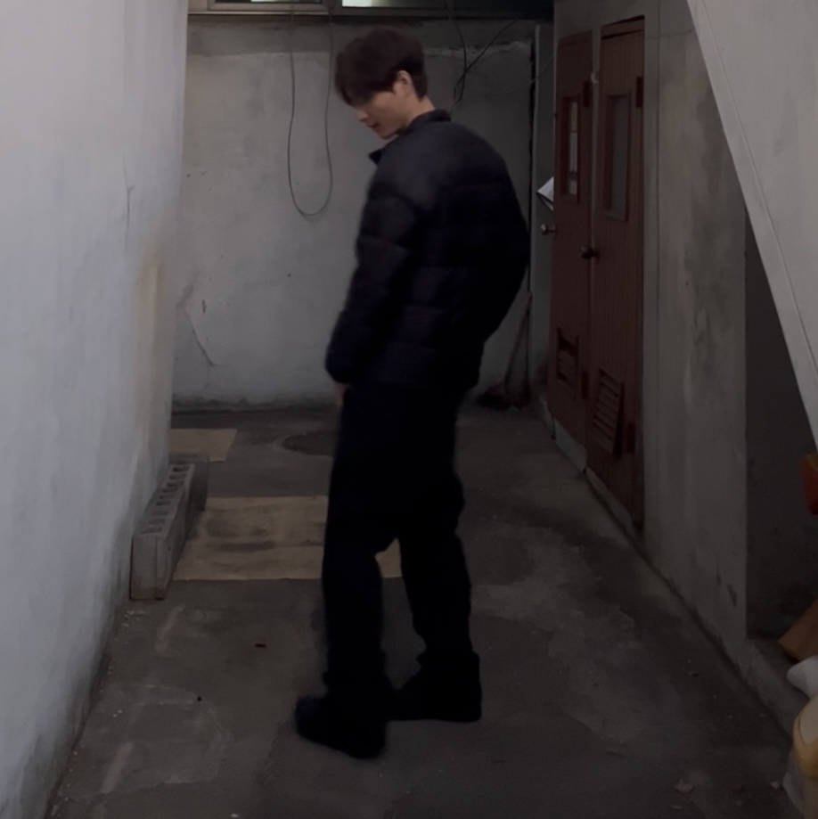 Montbell Superior Down Jacket Black 착용 스타일 - 1