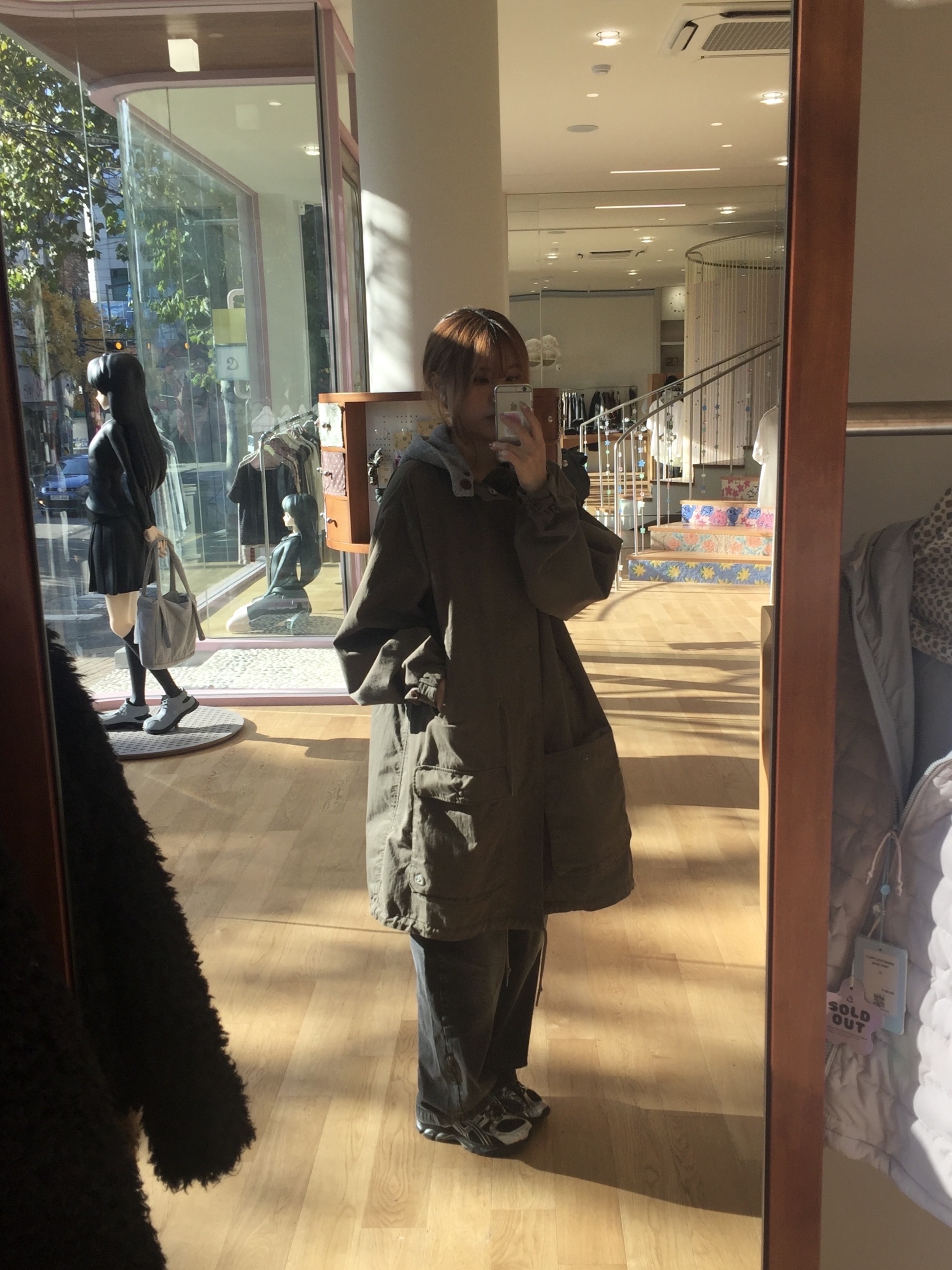 COYSEIO Washed Military Jacket Mud Khaki 착용 스타일 - 2