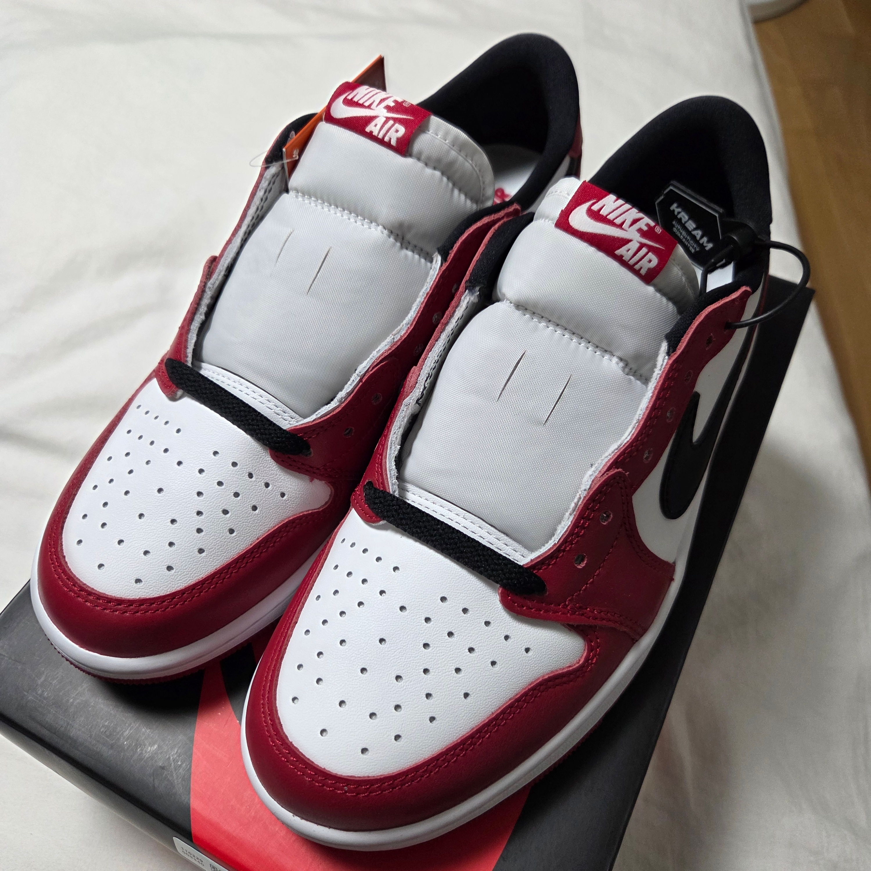 Jordan 1 Retro Low OG Chicago 착용 스타일 - 6