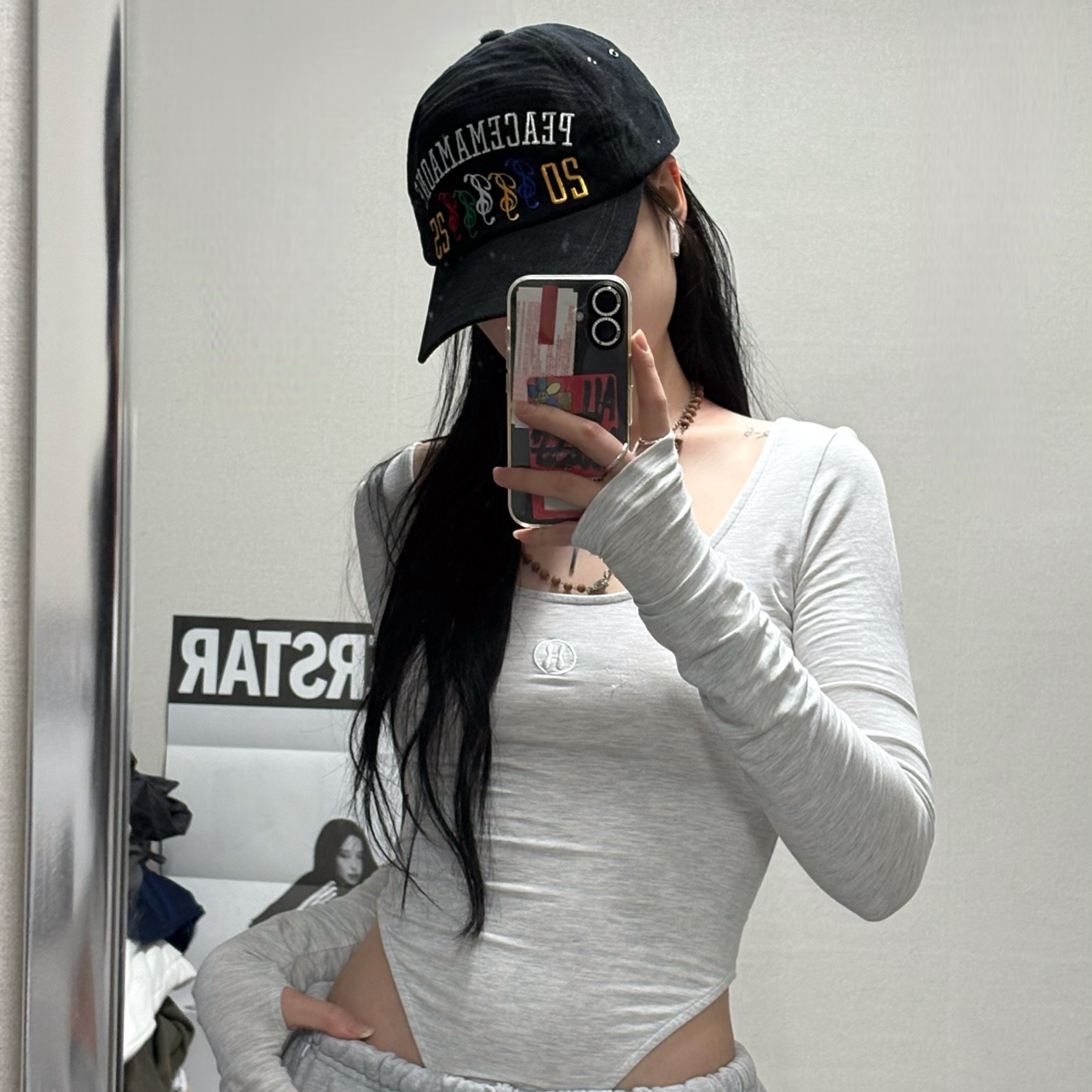 Peaceminusone x 2025 MAMA Awards Peacemamaone Cap Cotton 착용 스타일