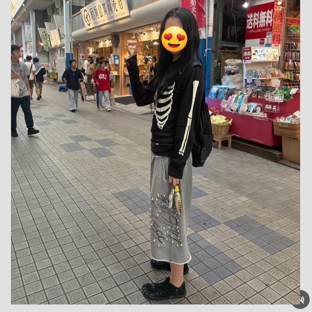 Supreme Hanes Bones Thermal Crew Black (1 Pack) 착용 스타일 - 2