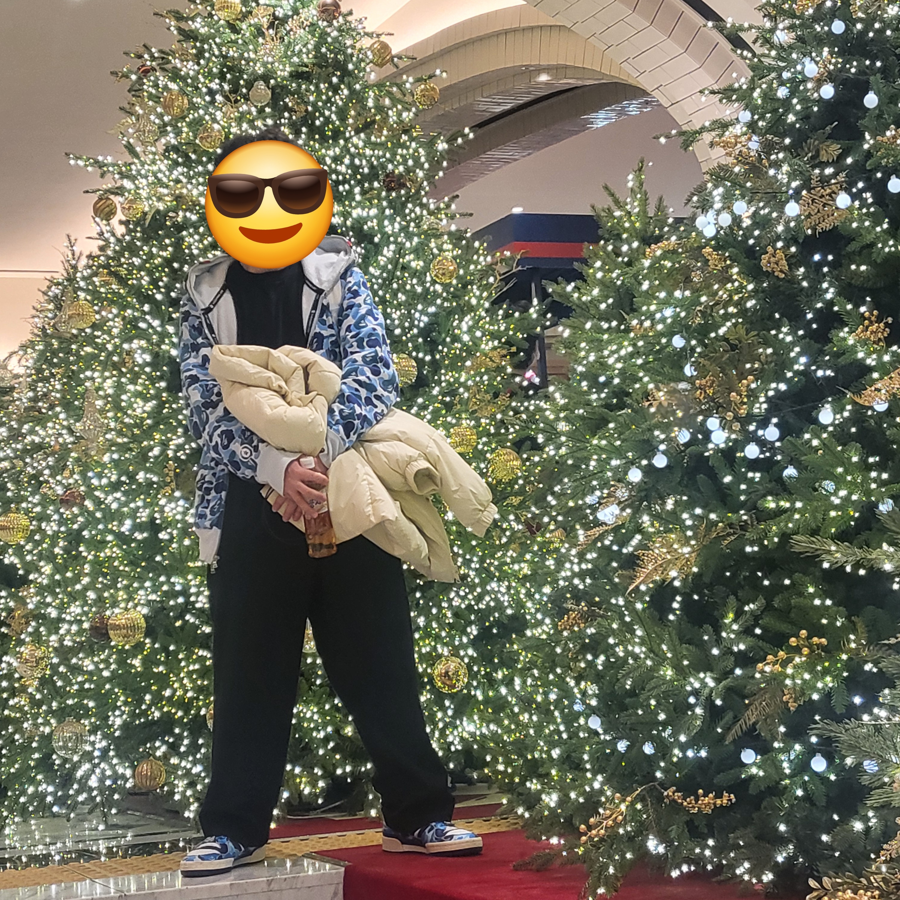Supreme Canvas Backpack White, BAPE ABC Camo Double Shark Full Zip Hoodie Light Blue 착용 스타일 - 2