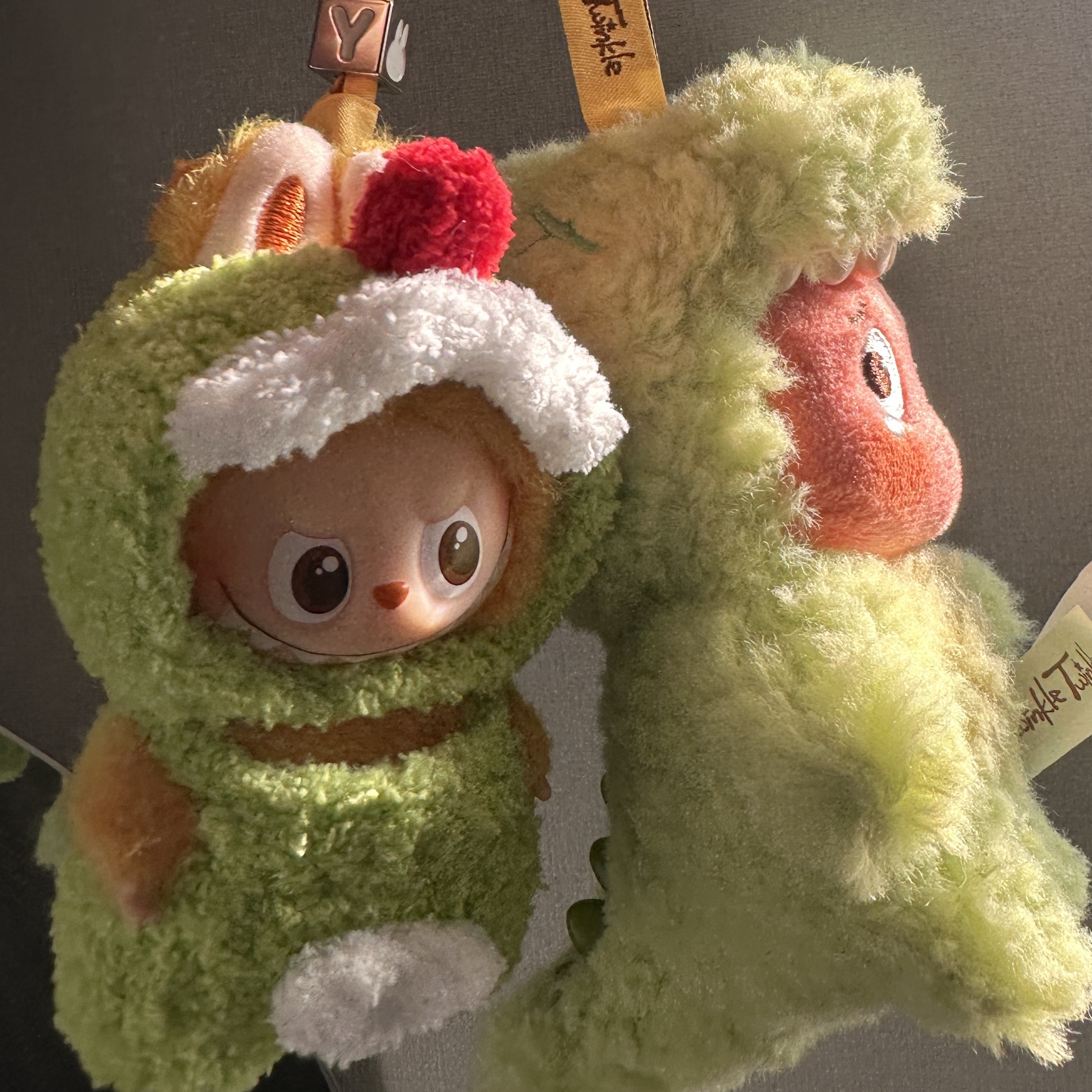 Pop Mart Labubu The Monsters Pin For Love Series Vinyl Plush Pendant (N-Z) Y (Opened Case), Pop Mart Twinkle Twinkle Be A Little Star Series Plush Pendant Sealed Case (6 Blind Boxes) 착용 스타일 - 1