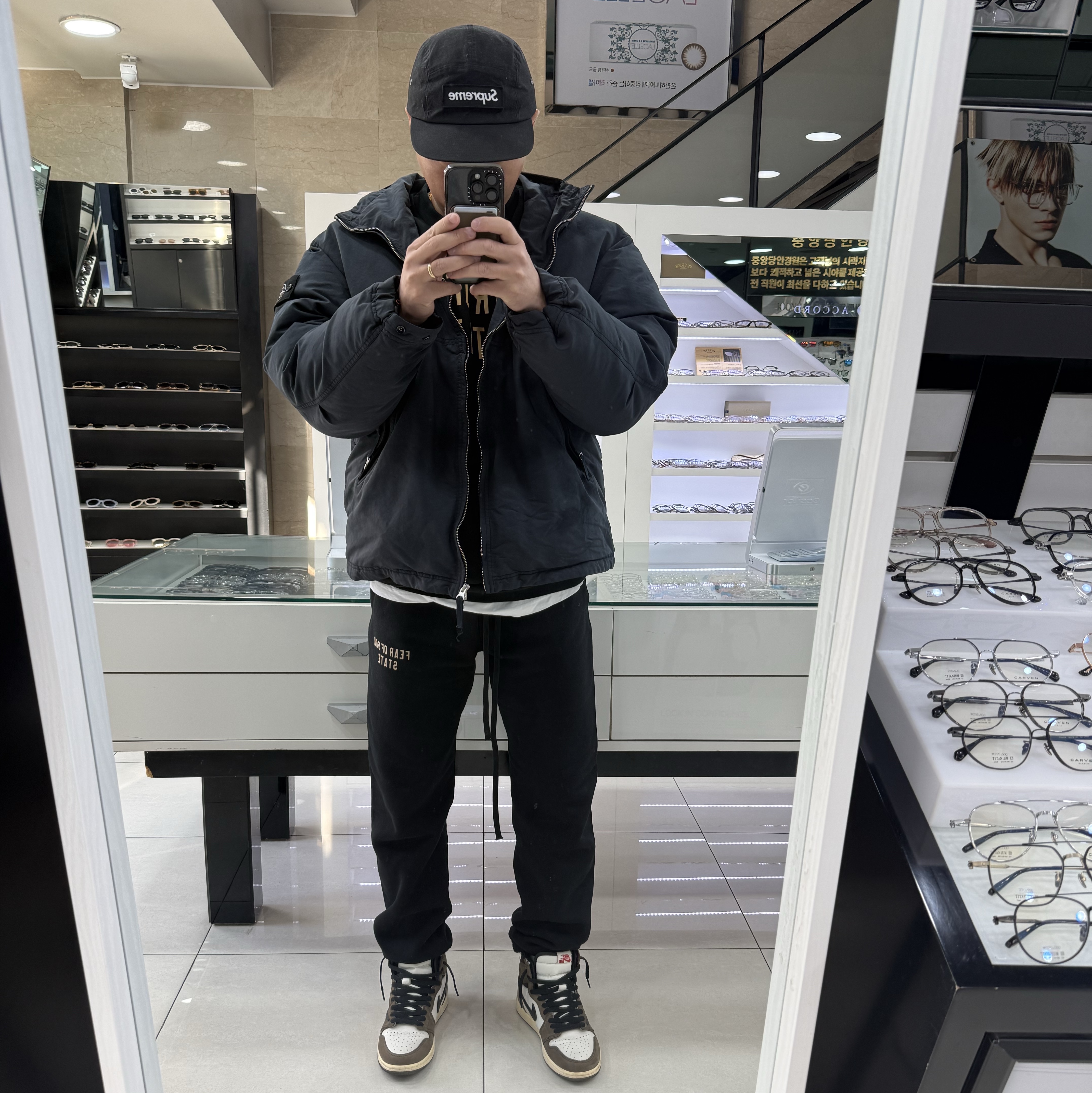 Supreme Waxed Cotton Camp Cap Black - 23FW, Stone Island 435E1 Hand Colouring on David-TC Down Lead - 23FW 착용 스타일