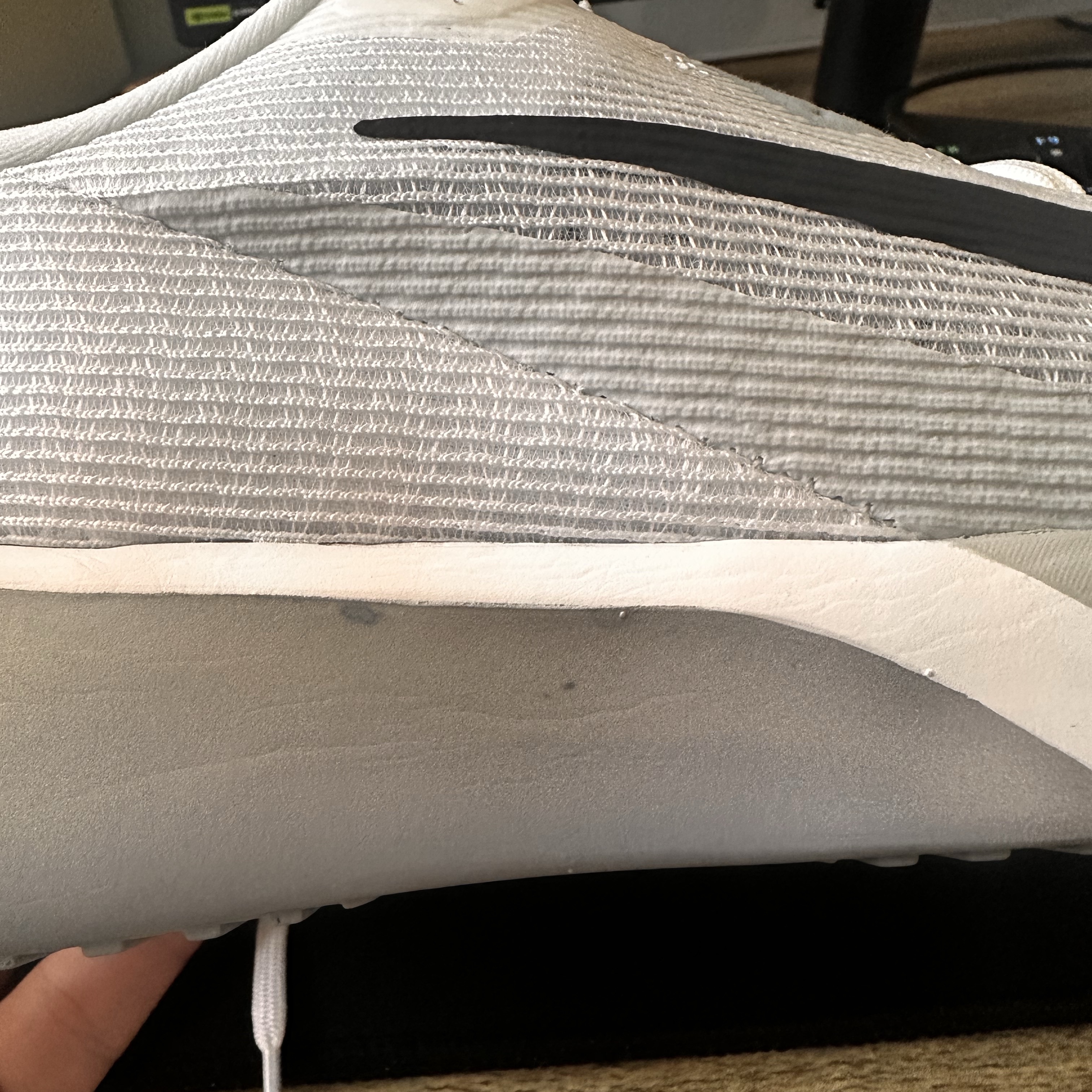 Nike Air Zoom Rival Fly 4 White Pure Platinum 착용 스타일 - 3