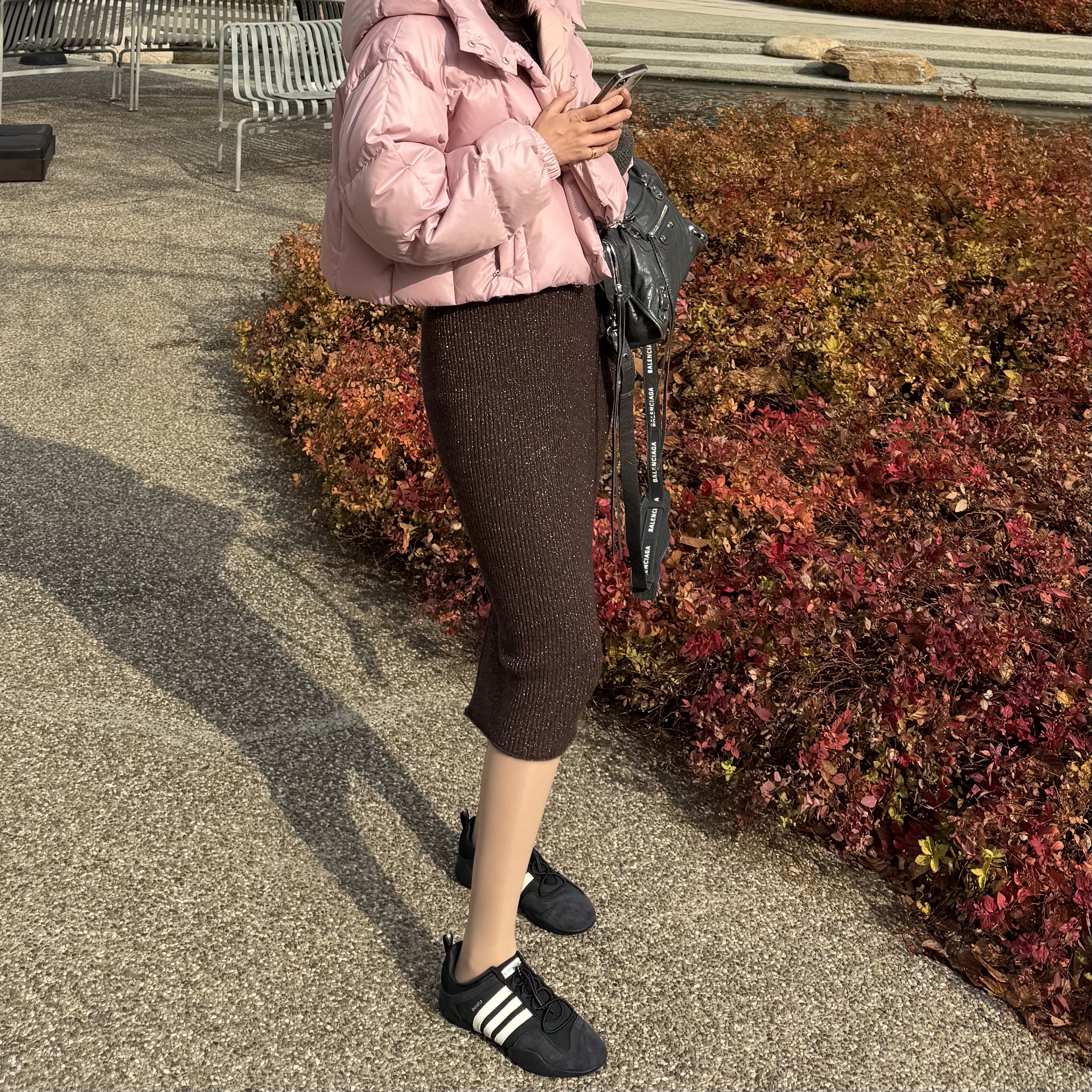 Adidas x Bad Bunny Ballerina Core Black Chalk White 착용 스타일