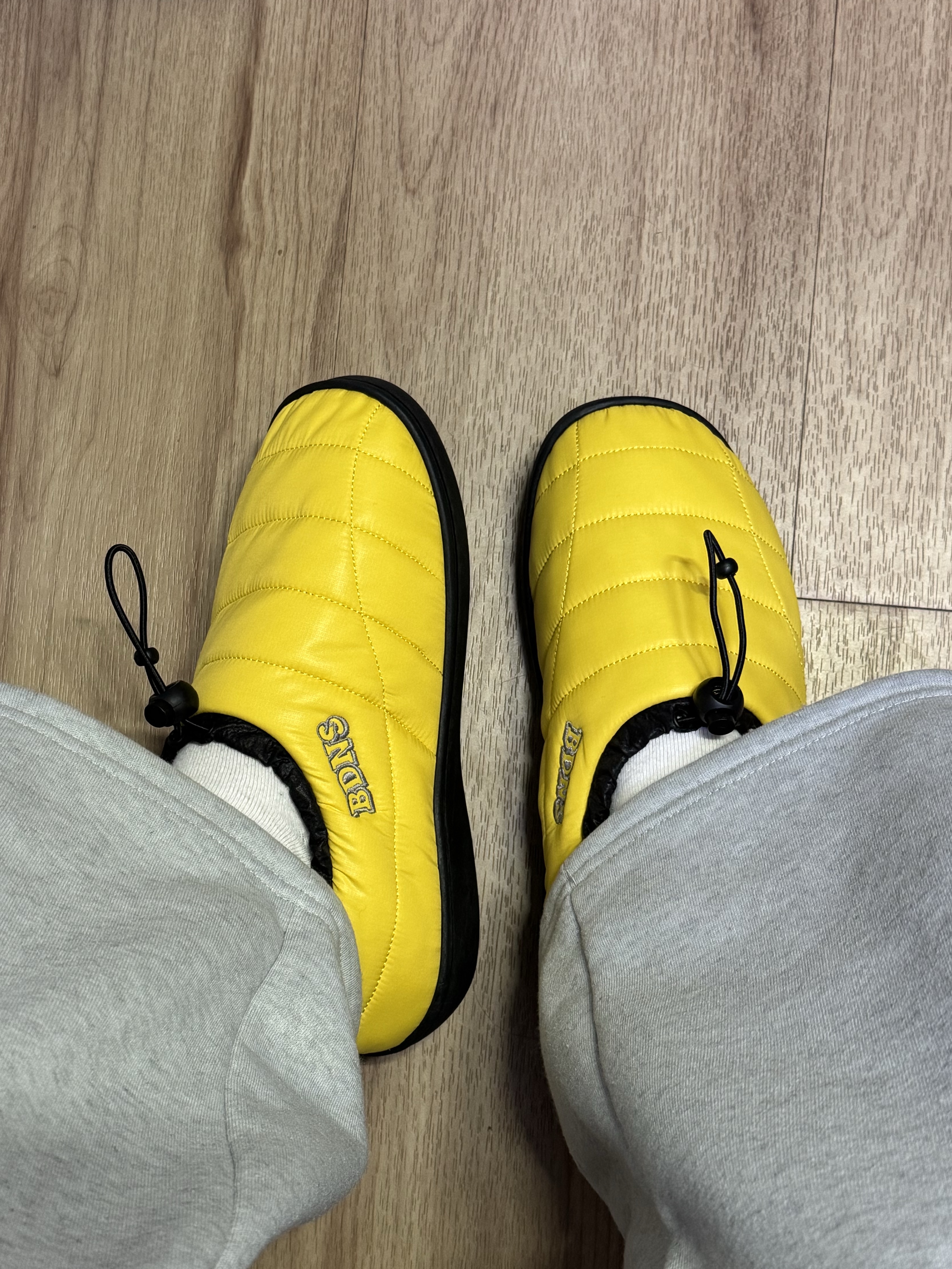 SUBU X BDNS Sleeping Bag Packable Sandal Yellow 착용 스타일 - 2