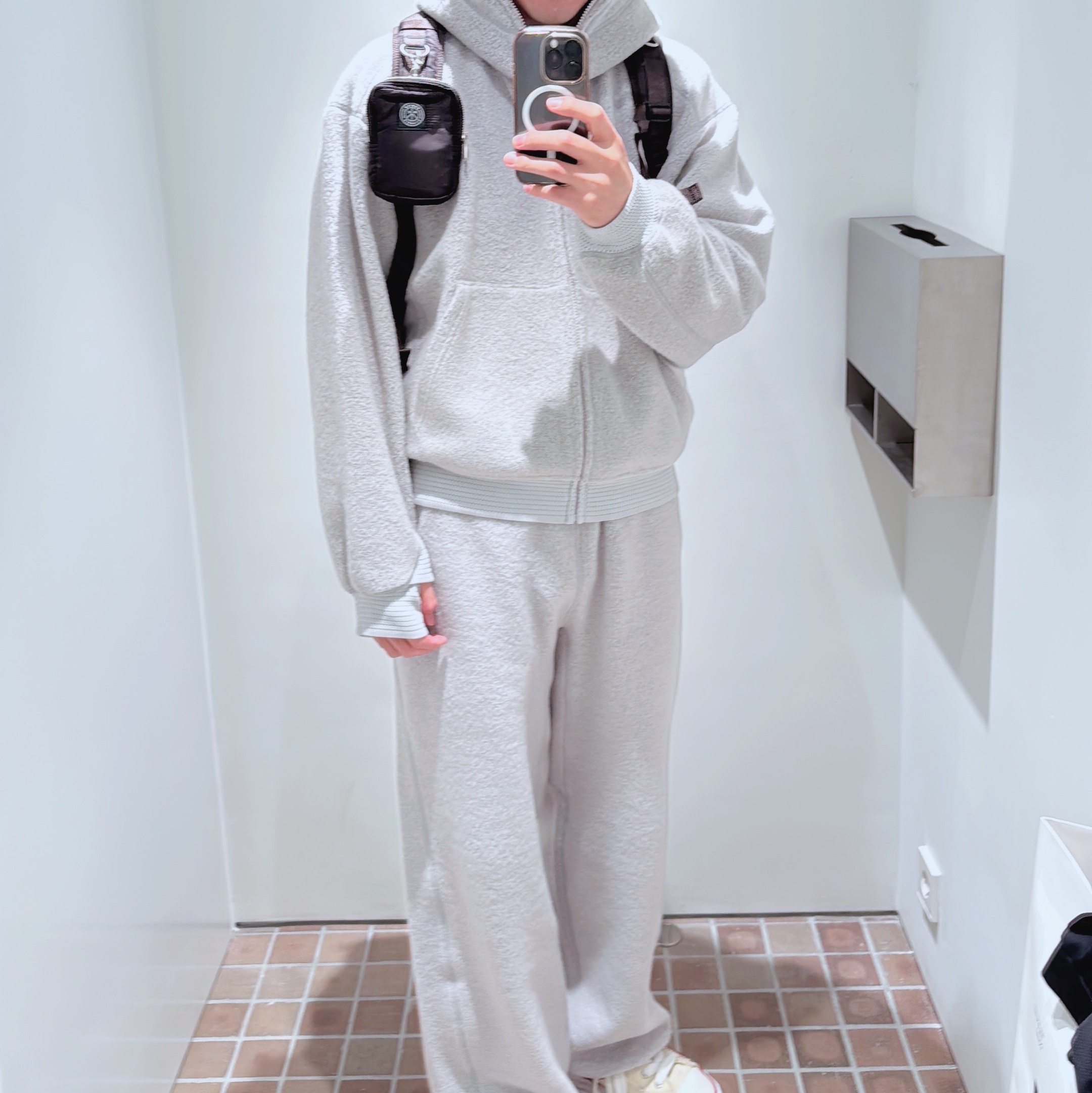 Goldwin 0 Wool Fleece Hoodie Ash Gray - 25FW 착용 스타일