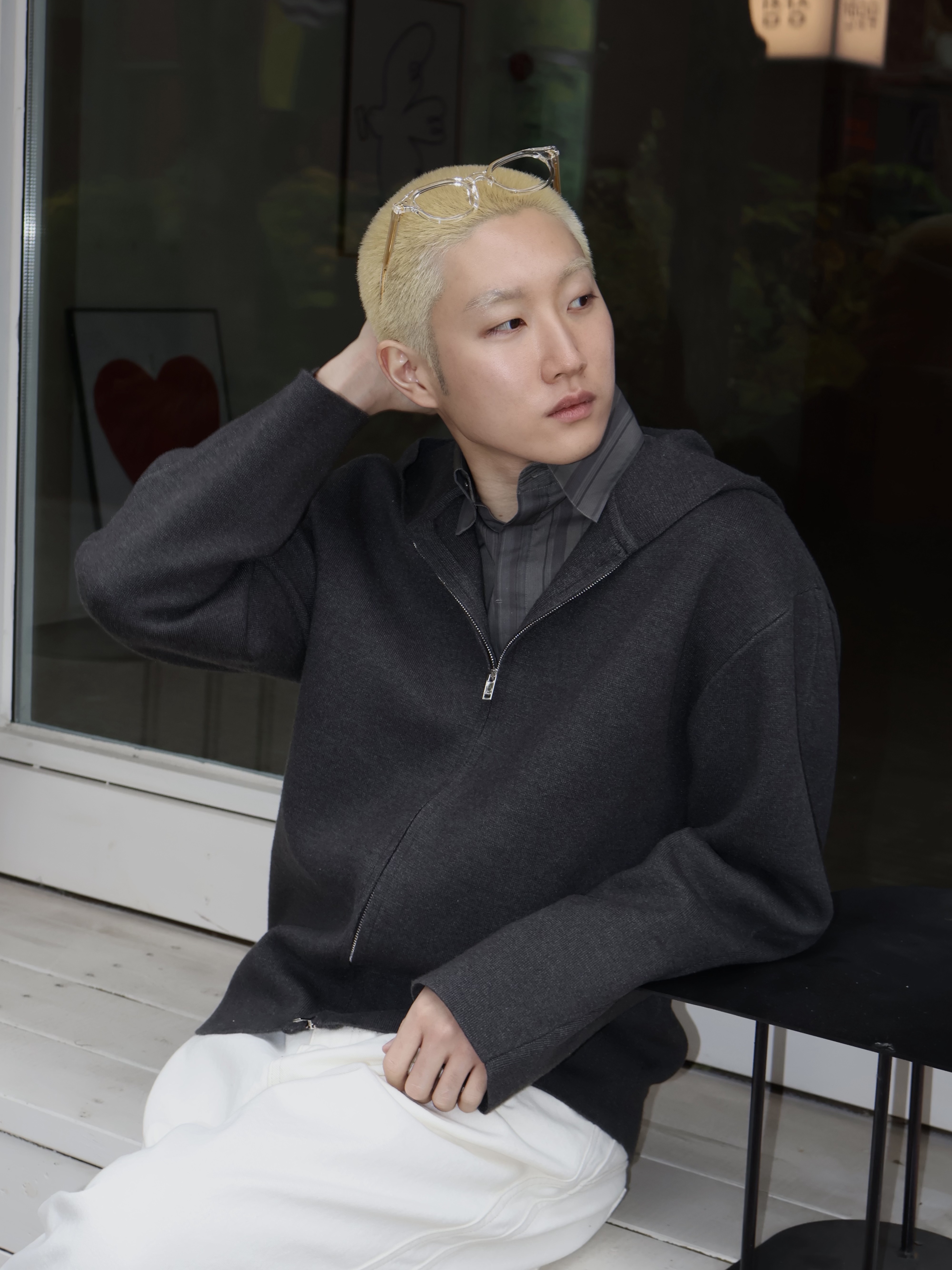 Amomento Stripe Square Pocket Oversized Shirts Khaki - 24FW 착용 스타일 - 2
