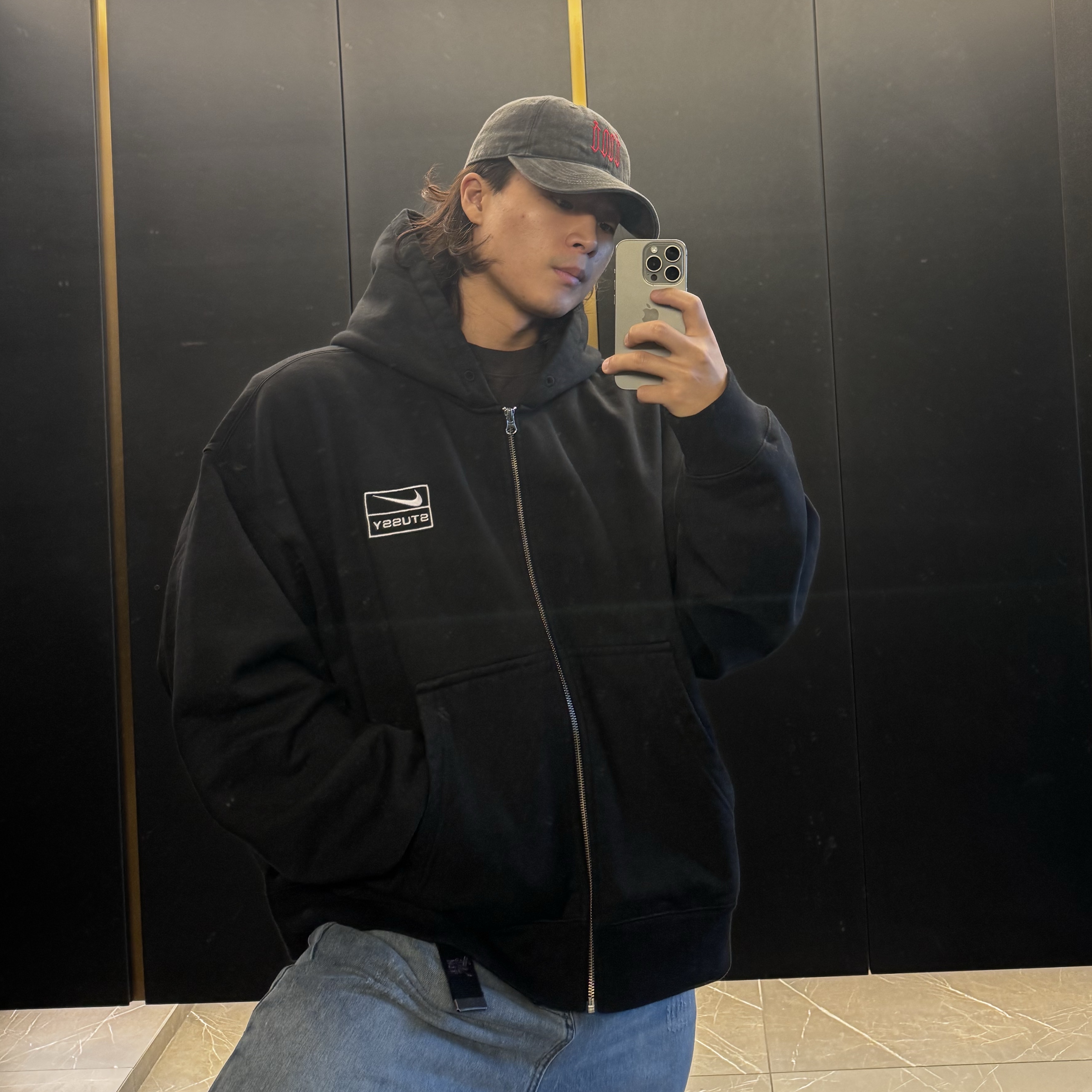 Nike x Stussy Full Zip Washed Fleece Hoodie Black (FJ9175-010) 착용 스타일