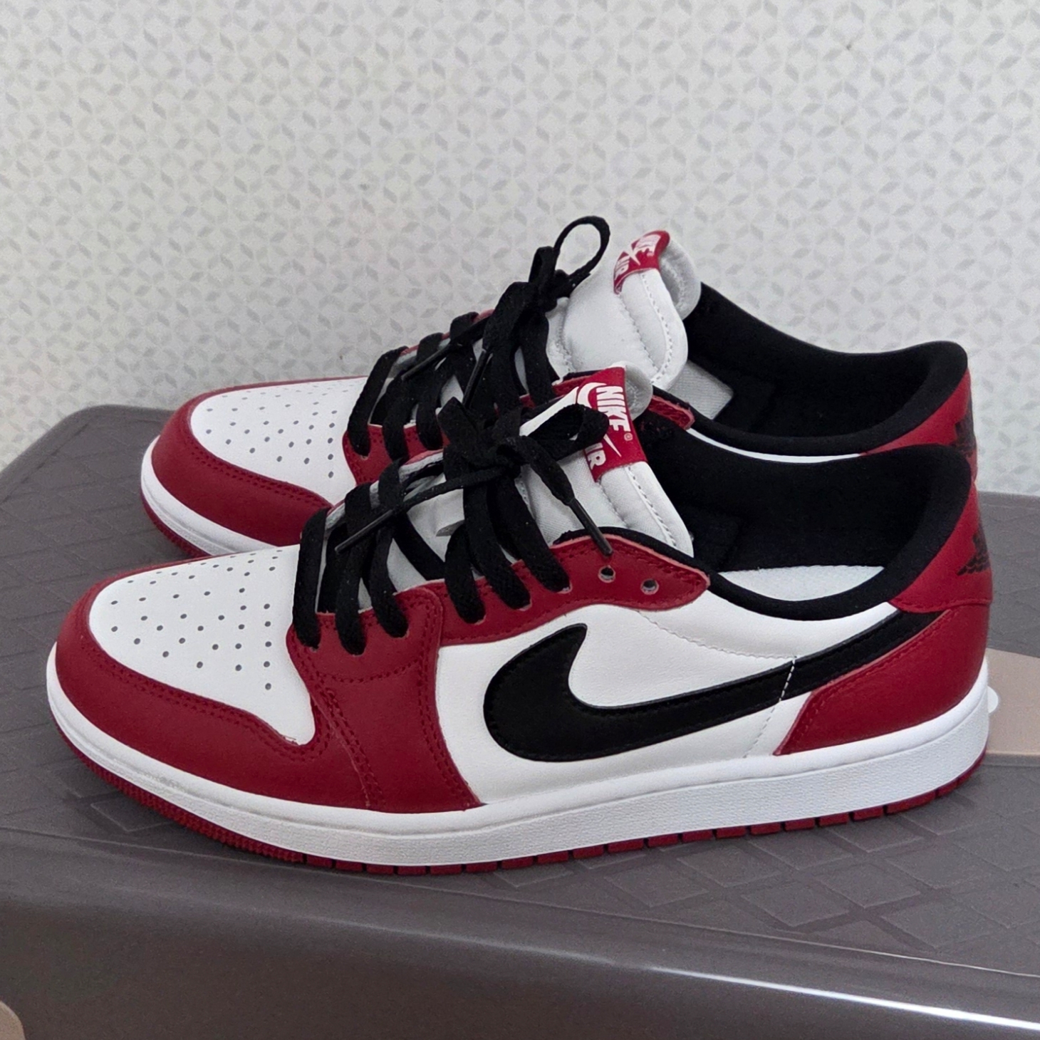 Jordan 1 Retro Low OG Chicago 착용 스타일 - 2