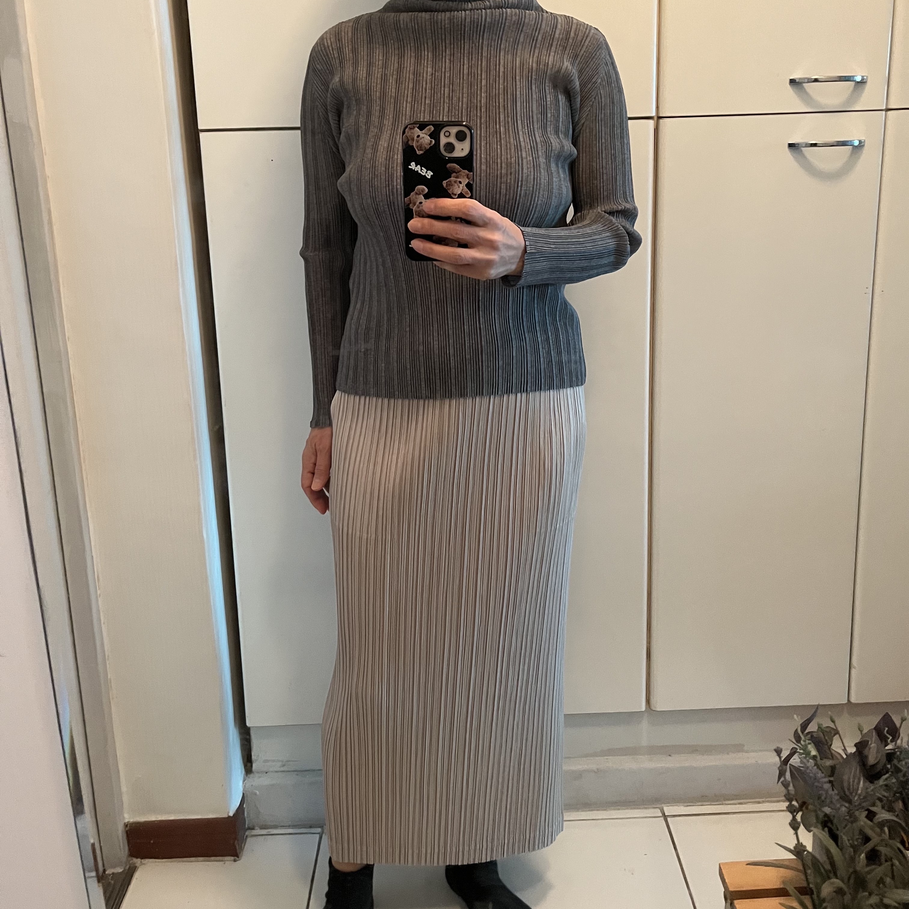(W) Pleats Please Issey Miyake Thicker Bottoms 1 Skirt Greige 착용 스타일