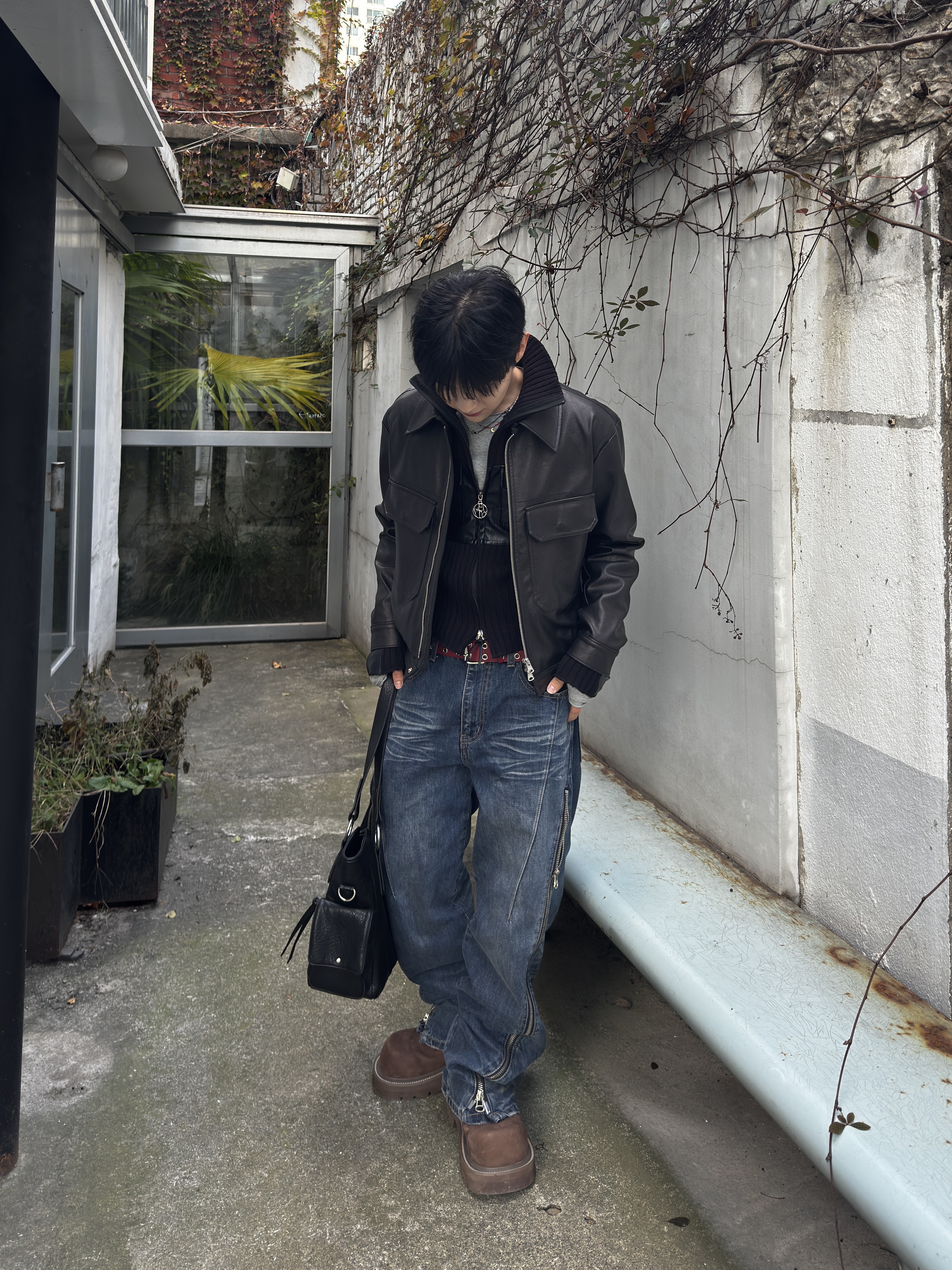 SOULESURES BOLD BELUGA Espresso Brown 착용 스타일 - 1