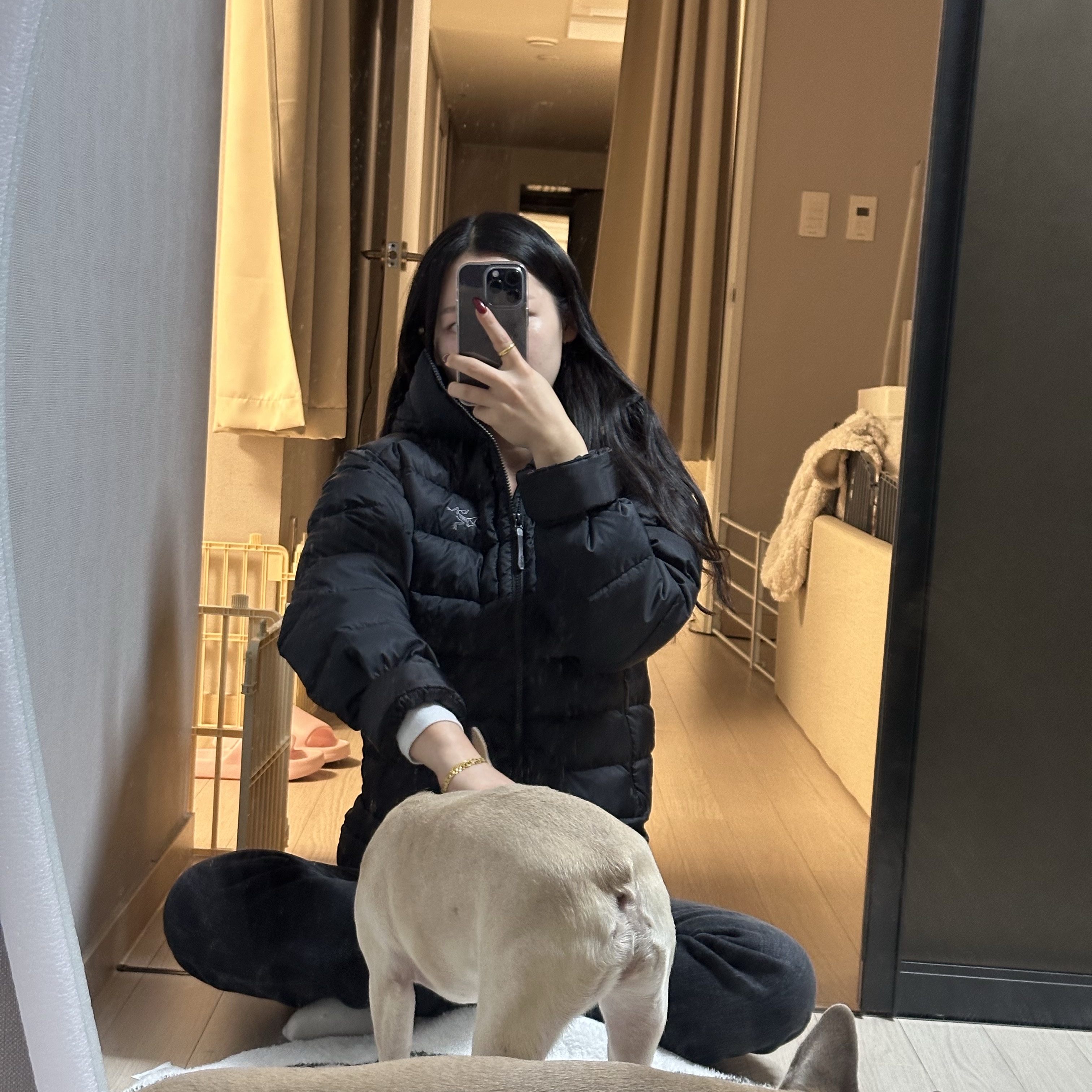 Arc'teryx Thorium Hoody Black 착용 스타일 - 2
