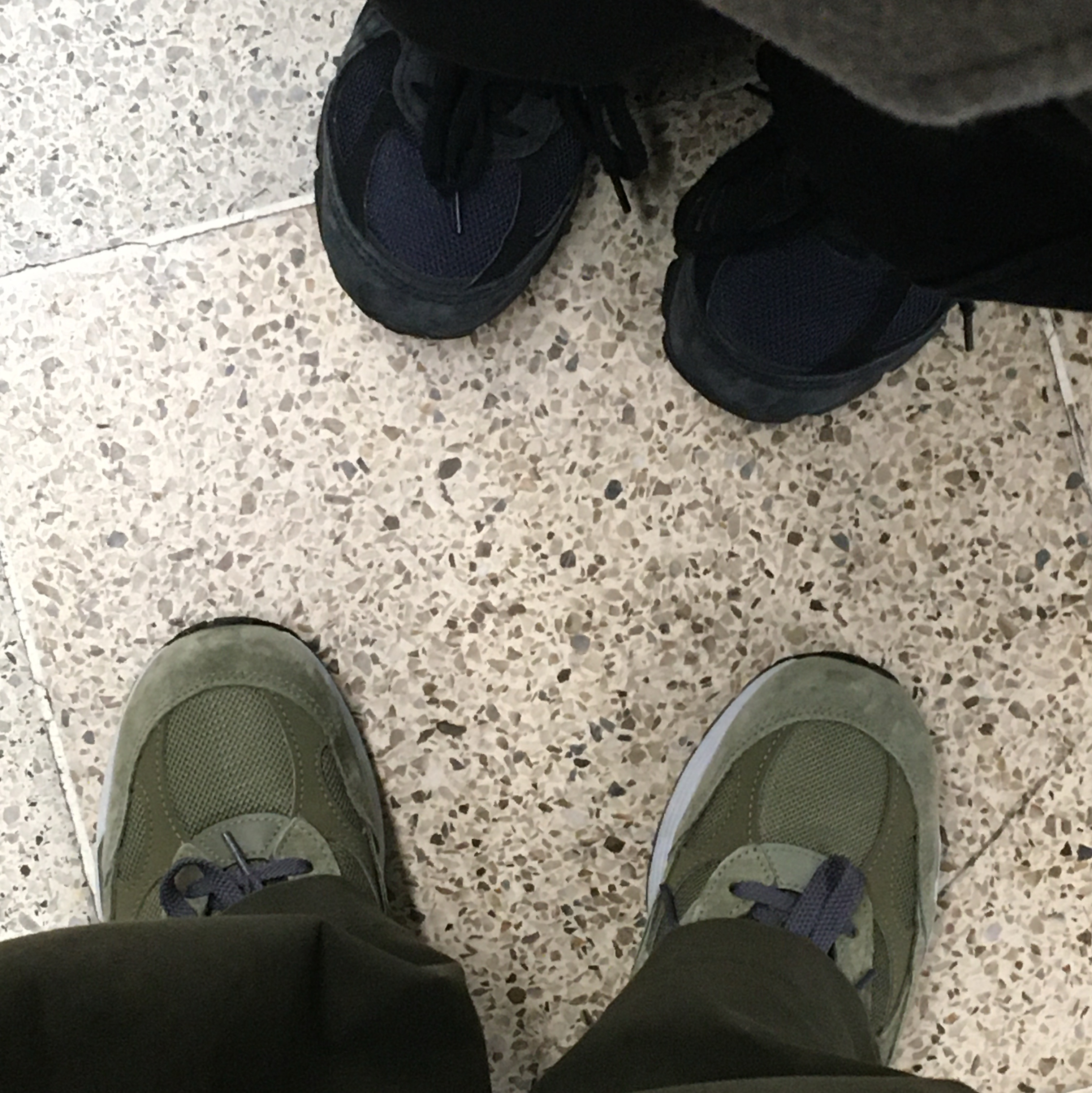 New Balance 992 Made in USA Dark Camo Covert Green - D Standard, New Balance x JJJJound 990v4 Navy 착용 스타일