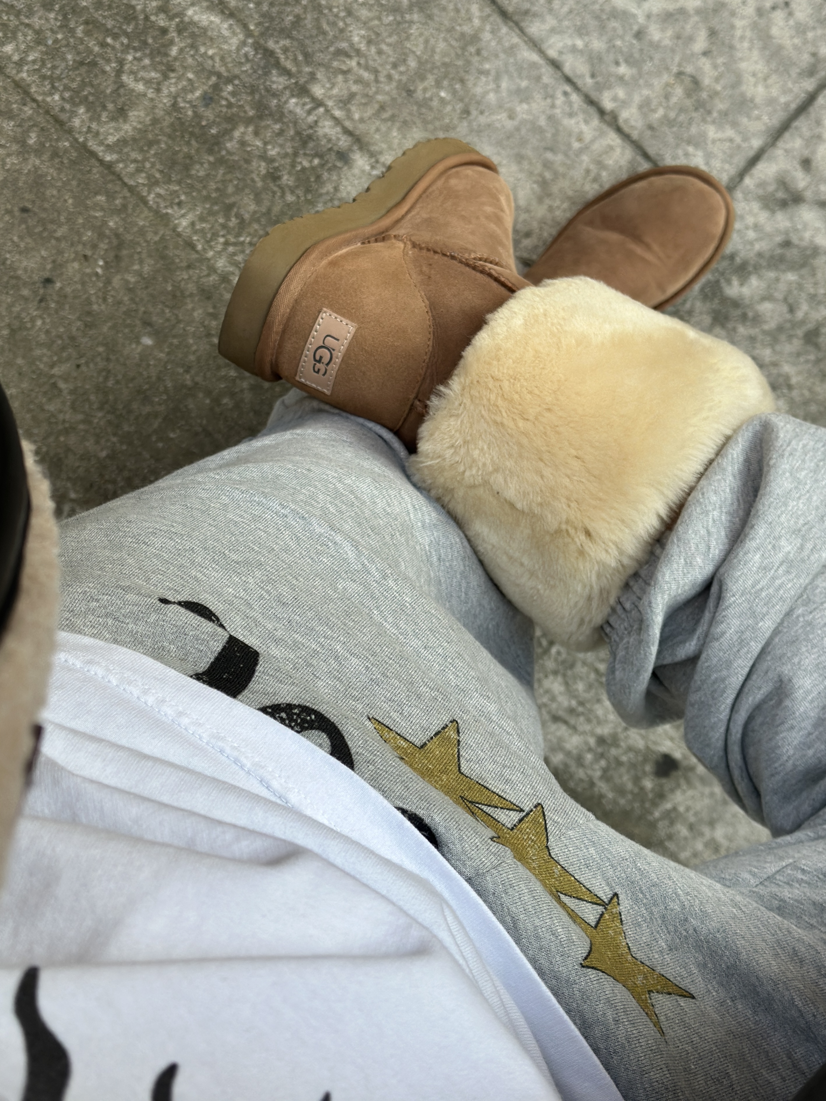 (W) UGG Classic Tall II Boots Chestnut, Adidas x C.P. Company Spezial Settend Hat Trace Olive 착용 스타일 - 3