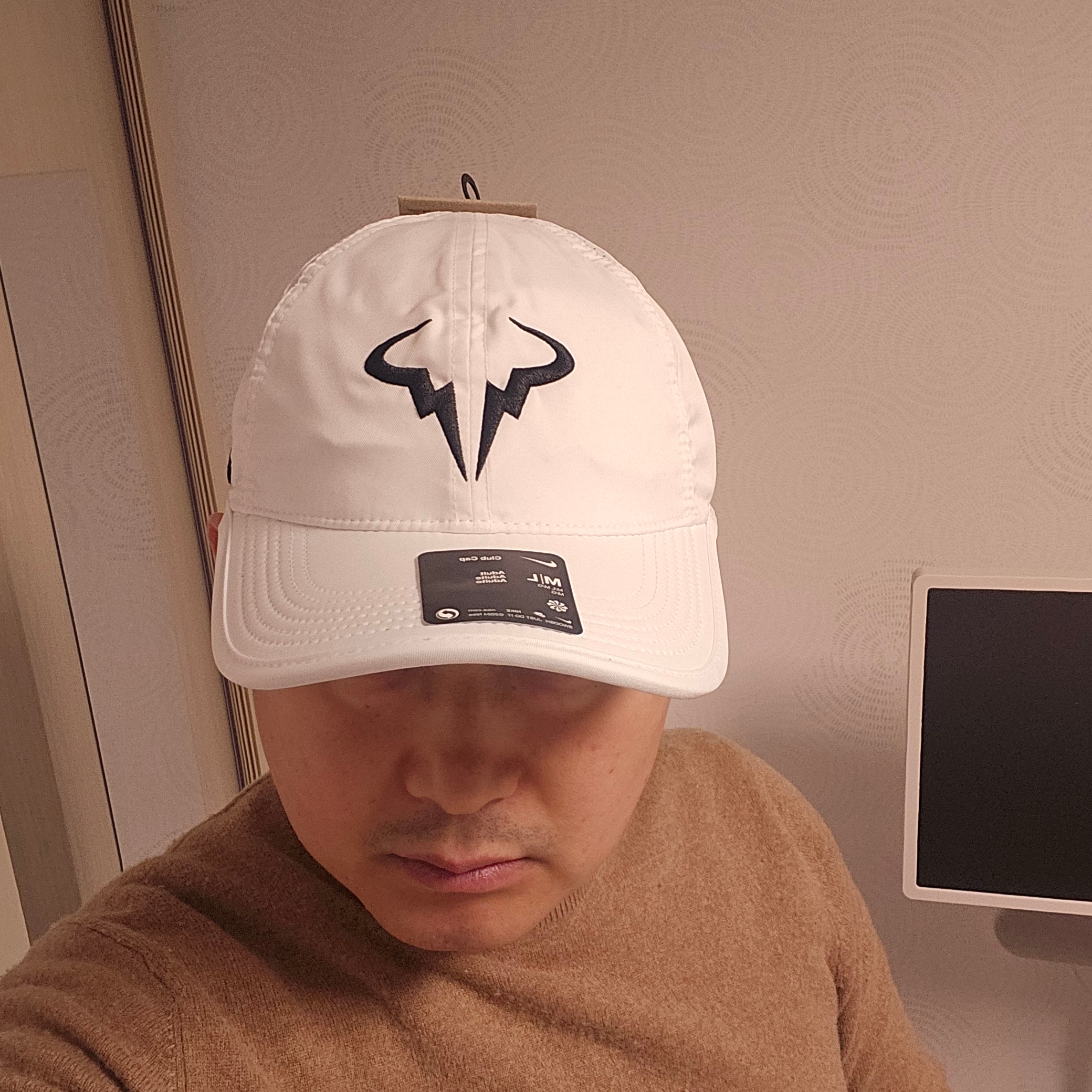 Nike Dry Fit Club Unstructured Rafa Cap White 착용 스타일 - 2