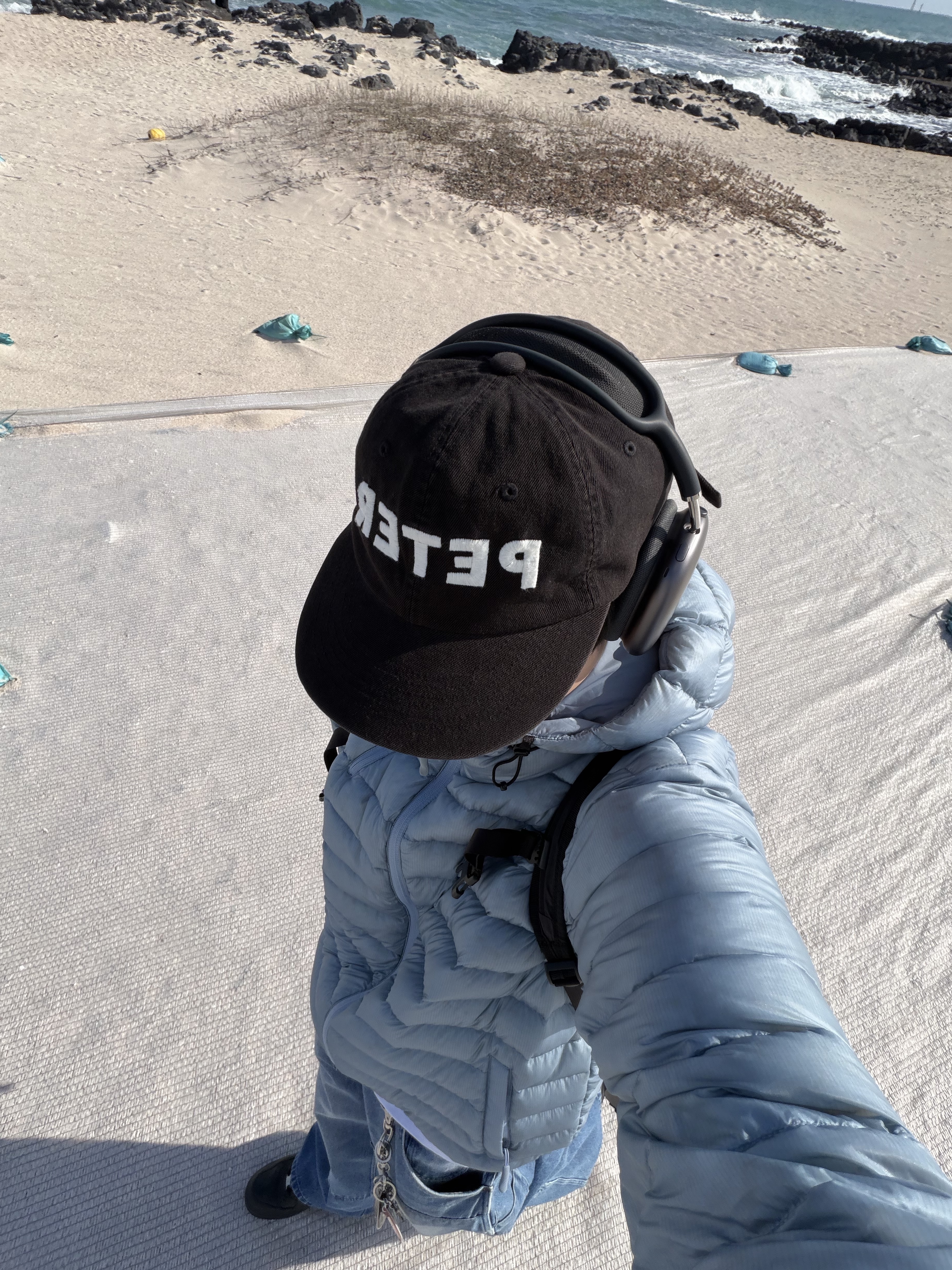 Sansan Gear Suffix Puffer Jacket Sky Blue - 24FW, My Name is Peter 6-Panel Peter Cap Black 착용 스타일 - 2